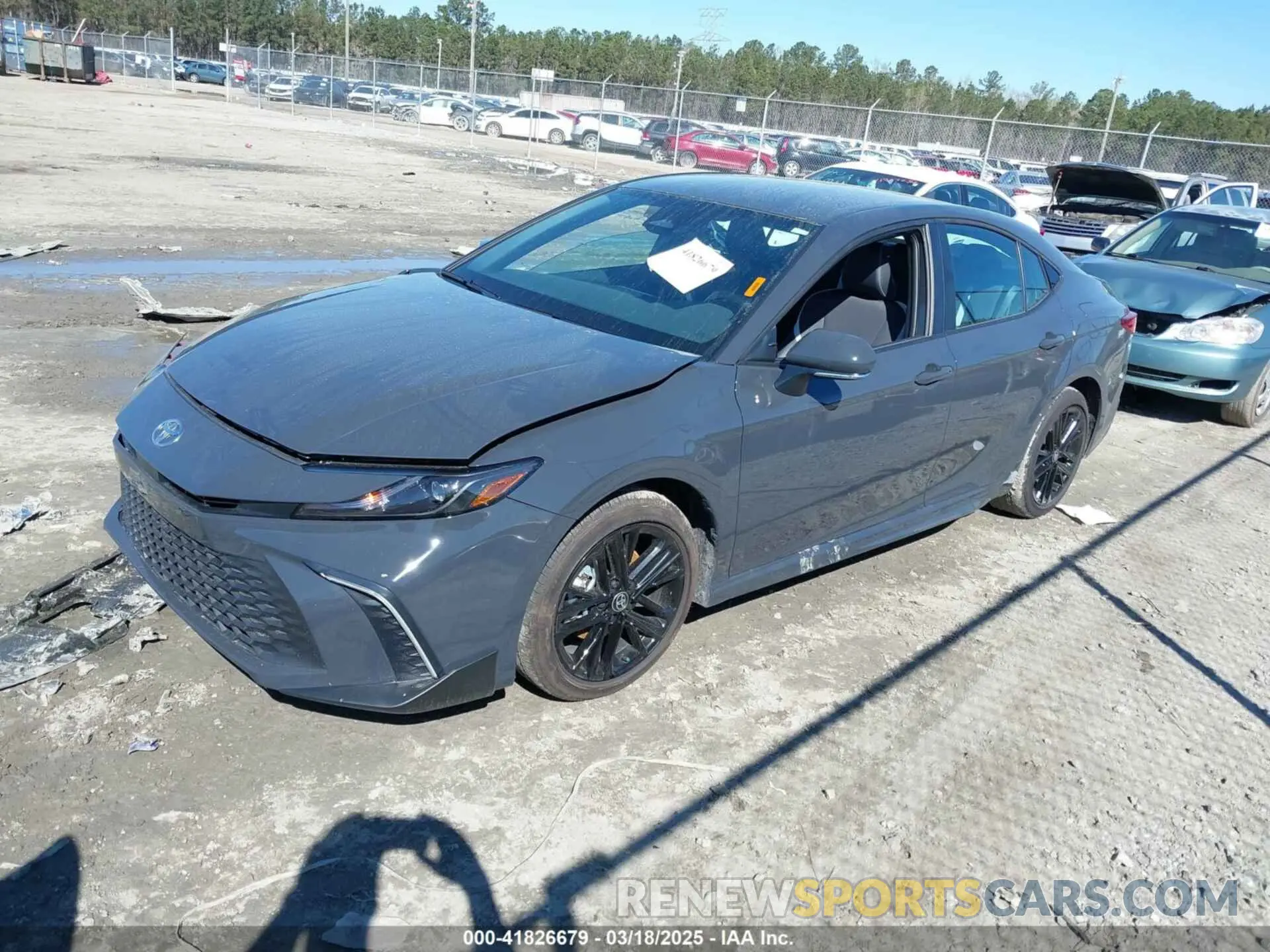 2 fotografías del automóvil dañado 4T1DAACK3SU055275 TOYOTA CAMRY 2025