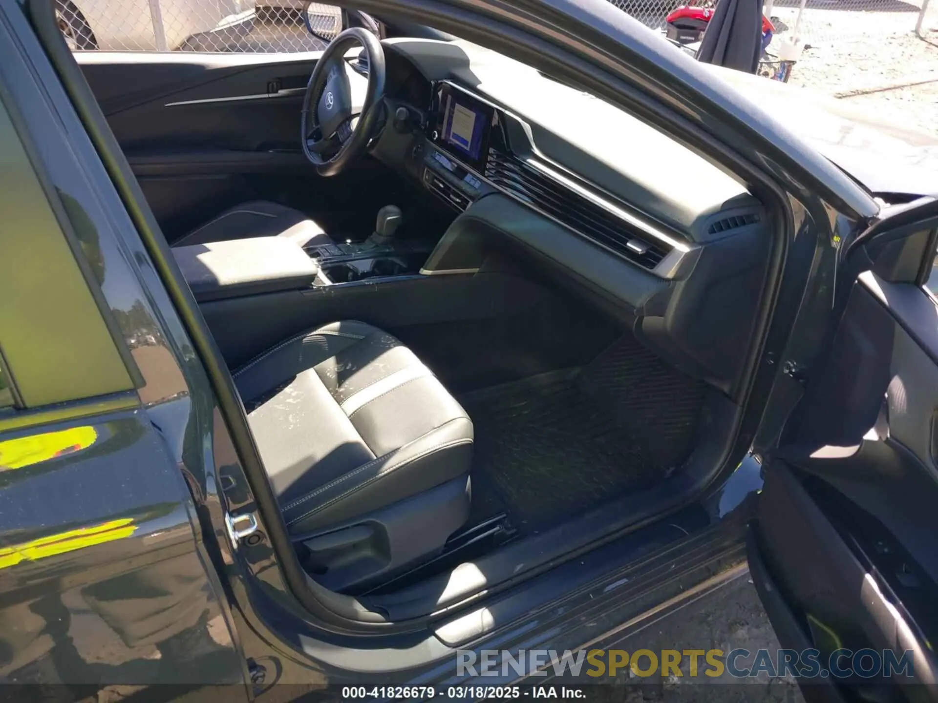 5 fotografías del automóvil dañado 4T1DAACK3SU055275 TOYOTA CAMRY 2025