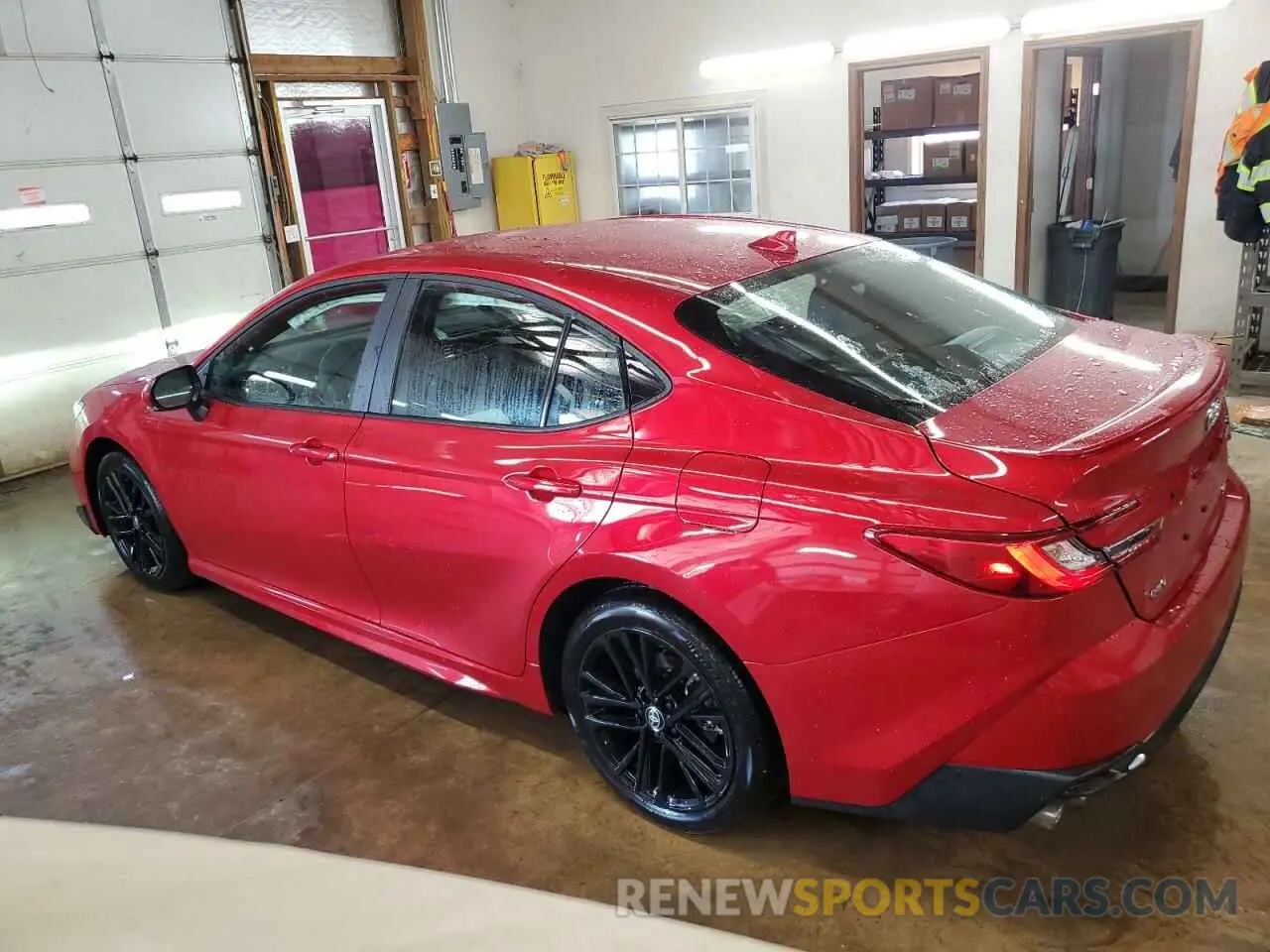 2 fotografías del automóvil dañado 4T1DAACK3SU157692 TOYOTA CAMRY 2025