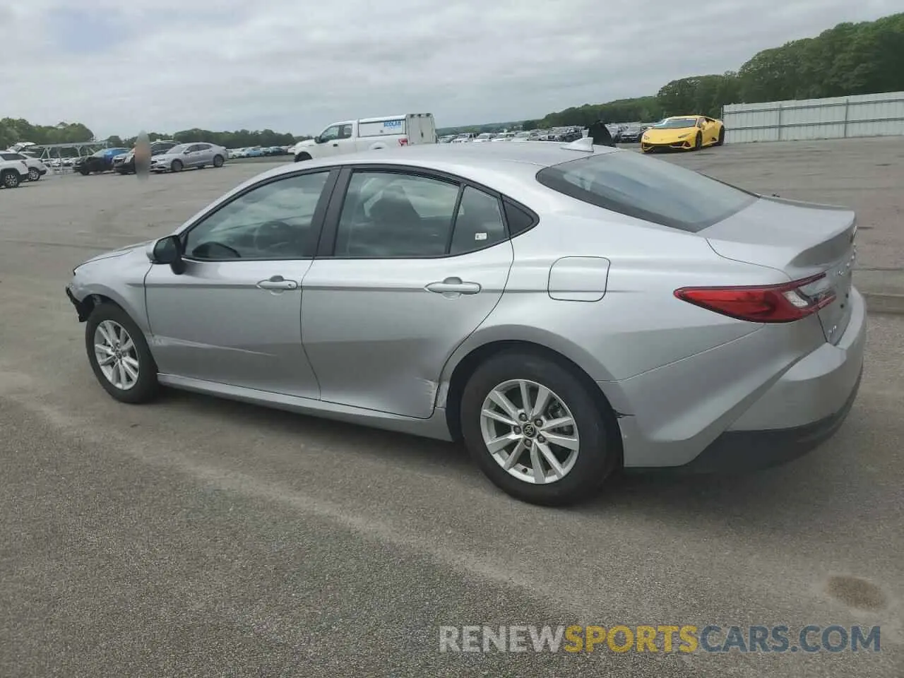 2 fotografías del automóvil dañado 4T1DAACK3SU503322 TOYOTA CAMRY 2025