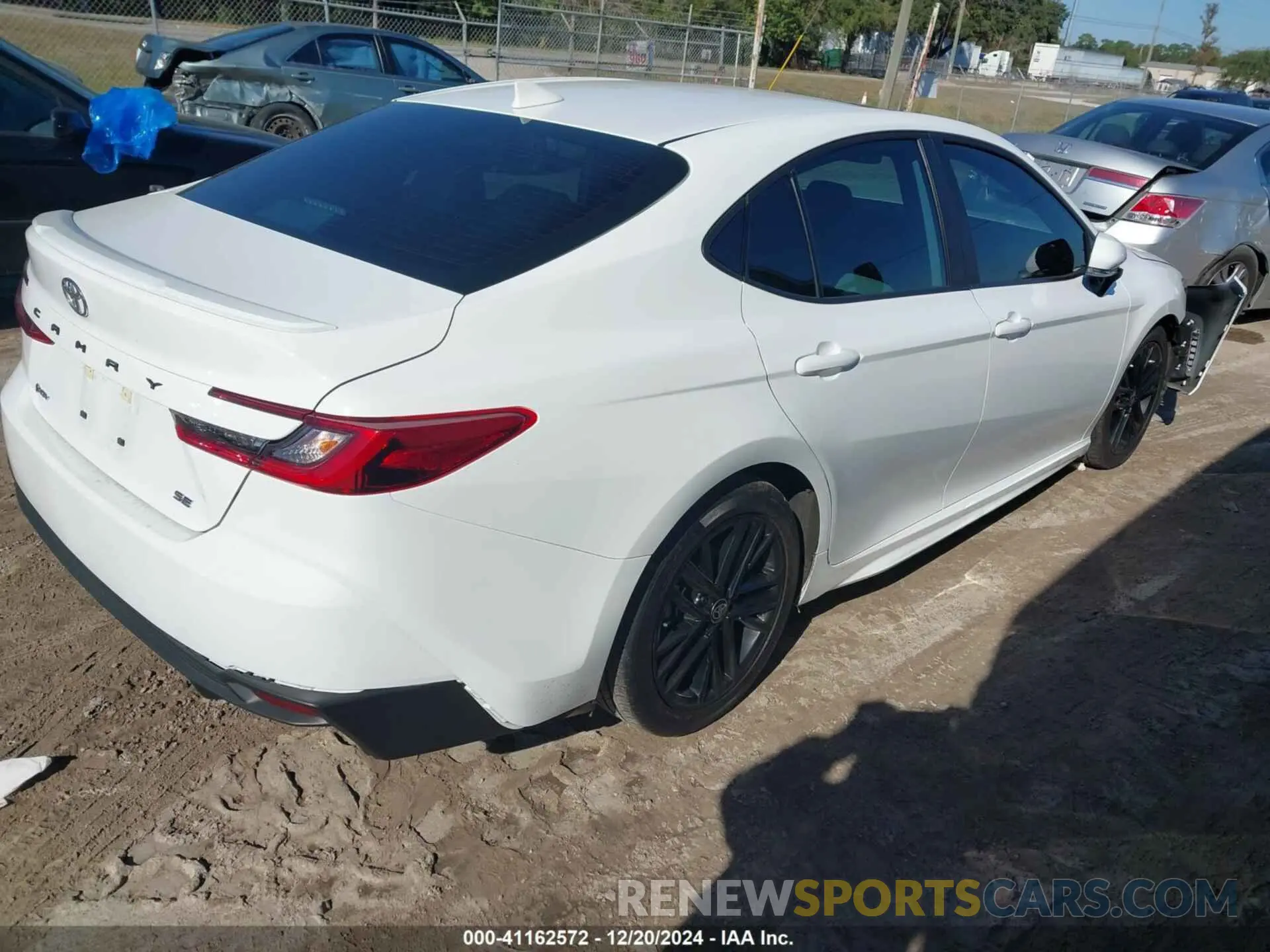 4 fotografías del automóvil dañado 4T1DAACK3SU505023 TOYOTA CAMRY 2025