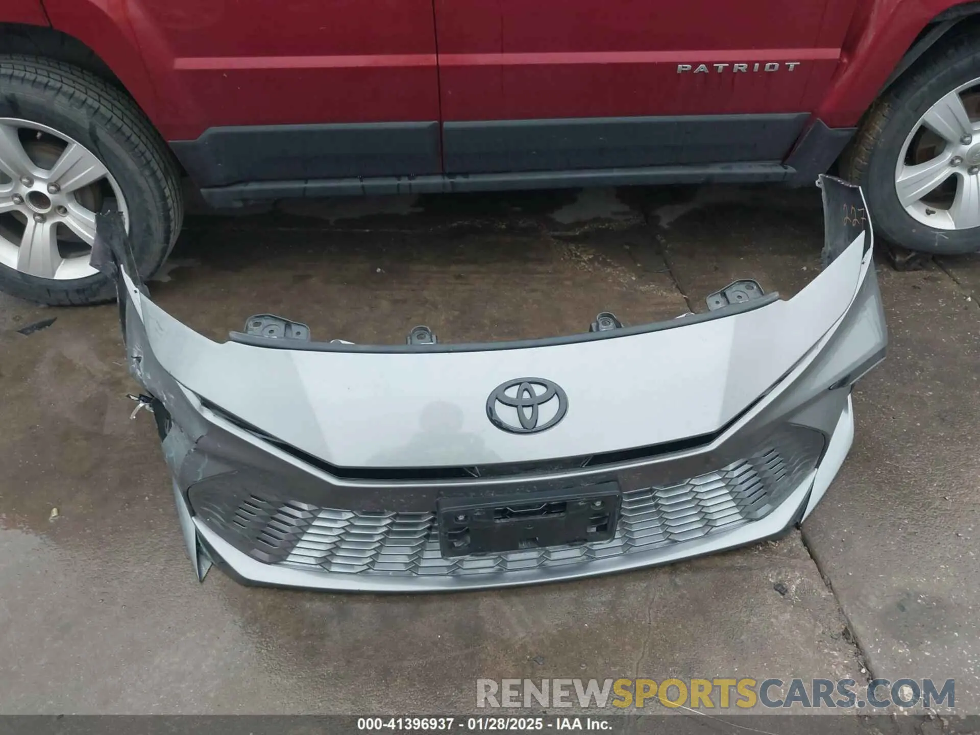 12 fotografías del automóvil dañado 4T1DAACK3SU505927 TOYOTA CAMRY 2025