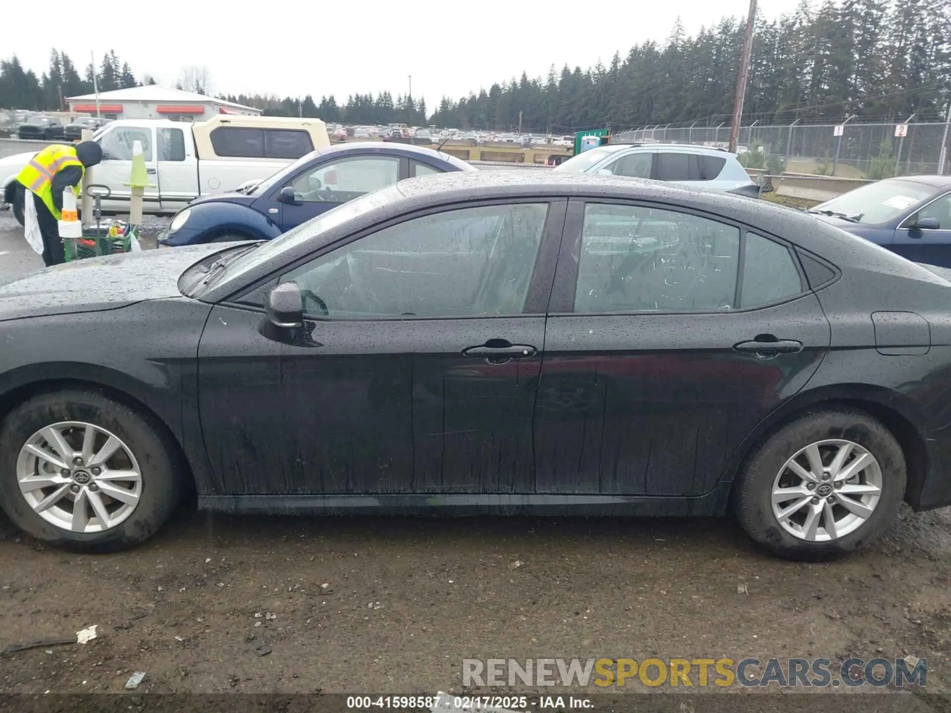 15 fotografías del automóvil dañado 4T1DAACK3SU519469 TOYOTA CAMRY 2025