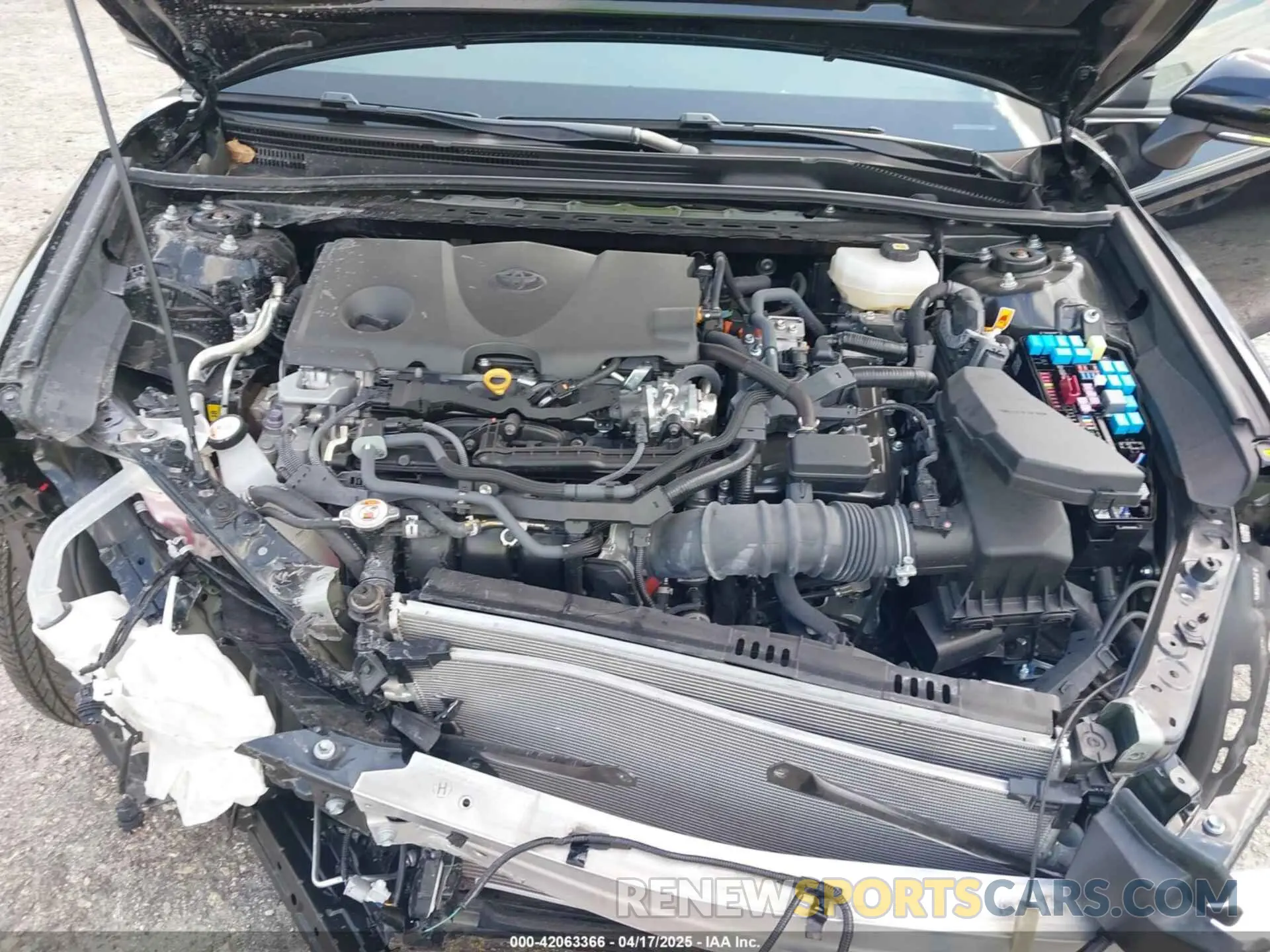 10 fotografías del automóvil dañado 4T1DAACK3SU521125 TOYOTA CAMRY 2025