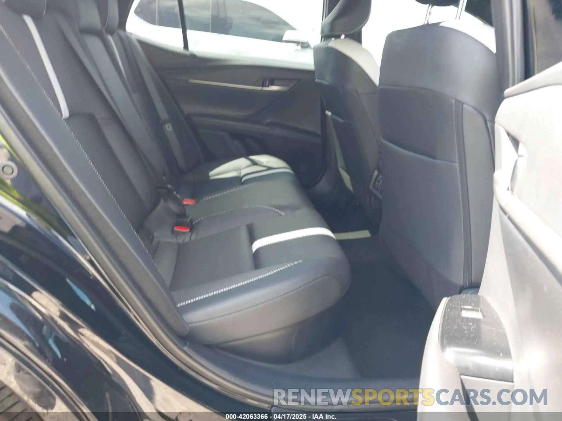 8 fotografías del automóvil dañado 4T1DAACK3SU521125 TOYOTA CAMRY 2025