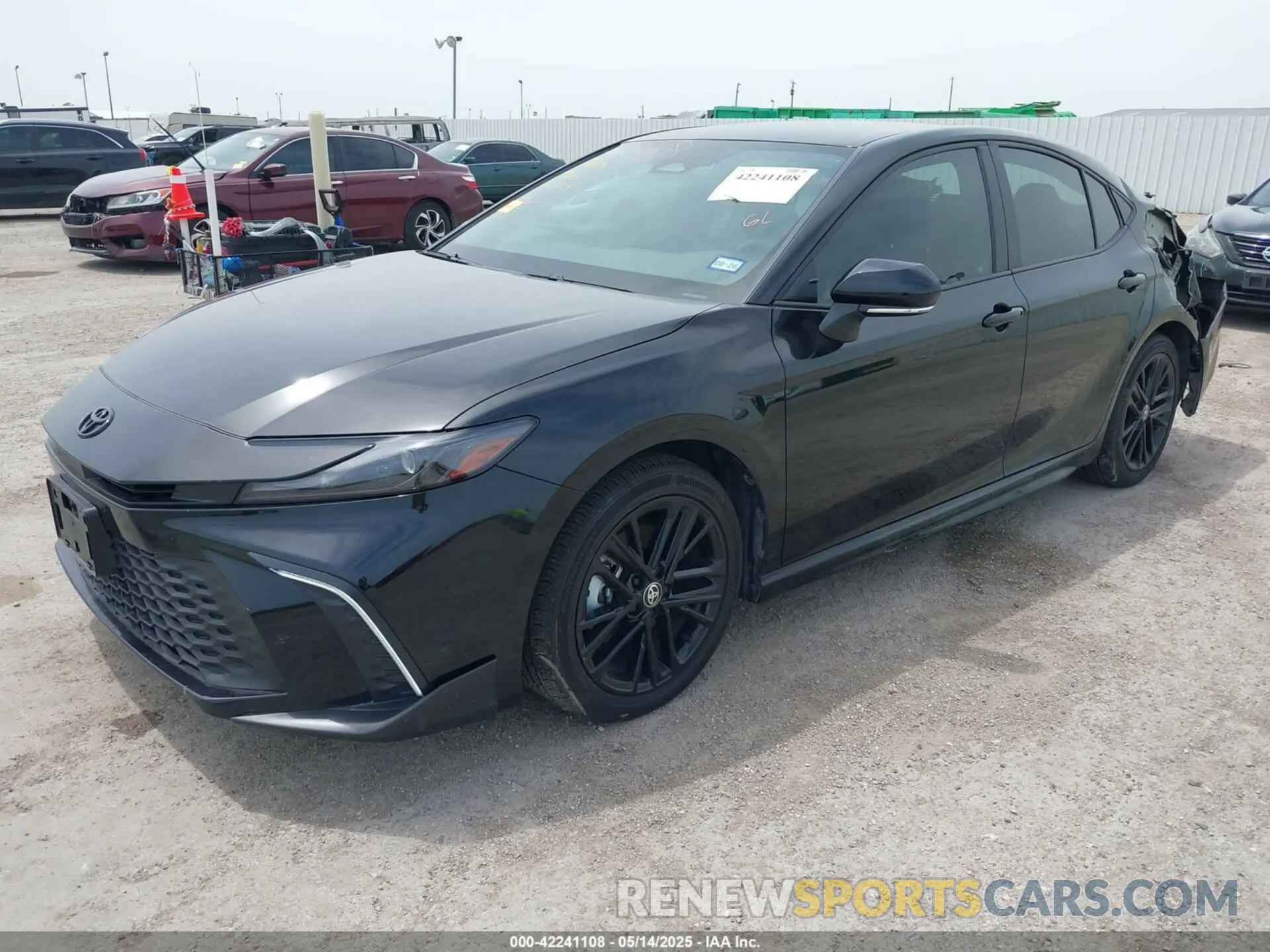 2 fotografías del automóvil dañado 4T1DAACK3SU537969 TOYOTA CAMRY 2025
