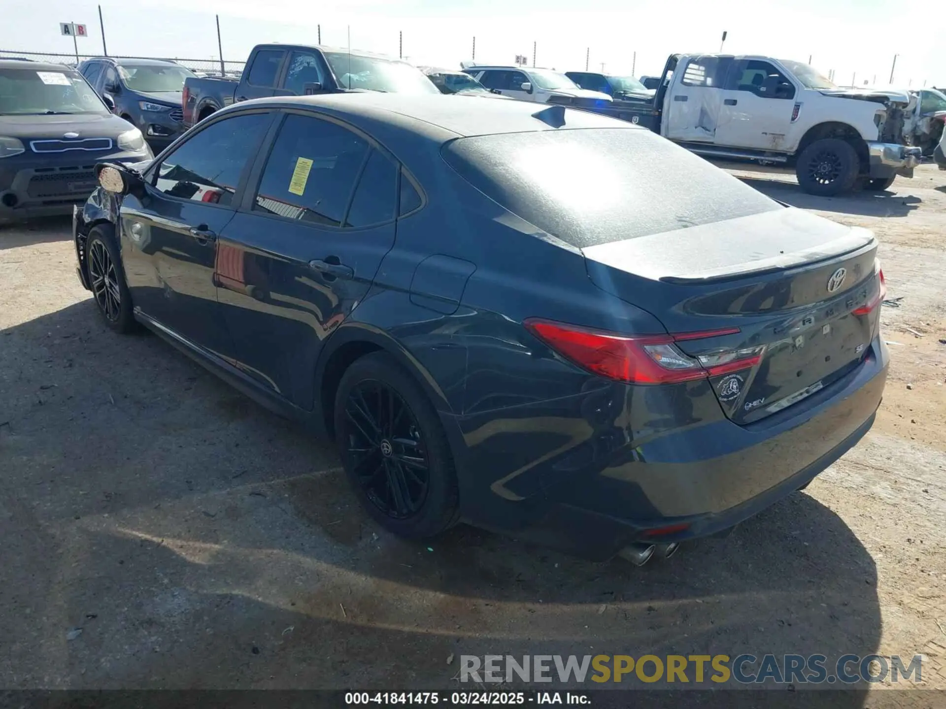 3 fotografías del automóvil dañado 4T1DAACK3SU539317 TOYOTA CAMRY 2025
