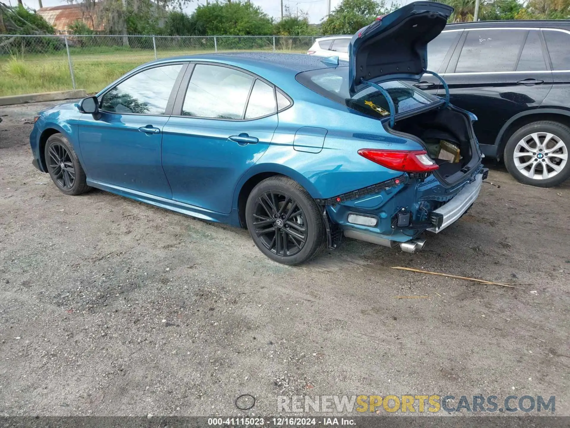 3 fotografías del automóvil dañado 4T1DAACK3SU545599 TOYOTA CAMRY 2025