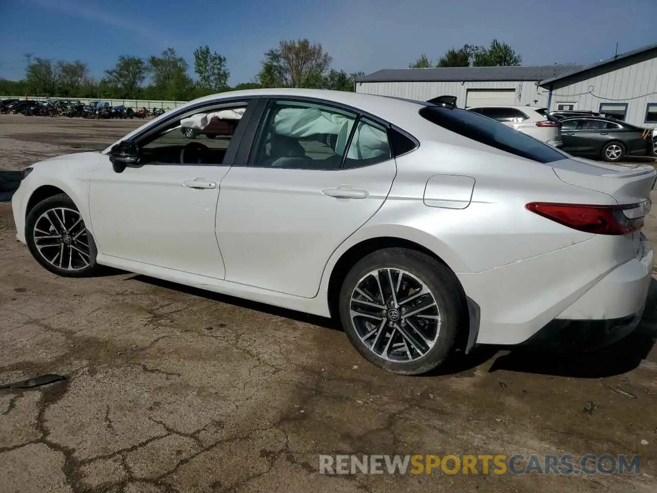 2 fotografías del automóvil dañado 4T1DAACK3SU570793 TOYOTA CAMRY 2025