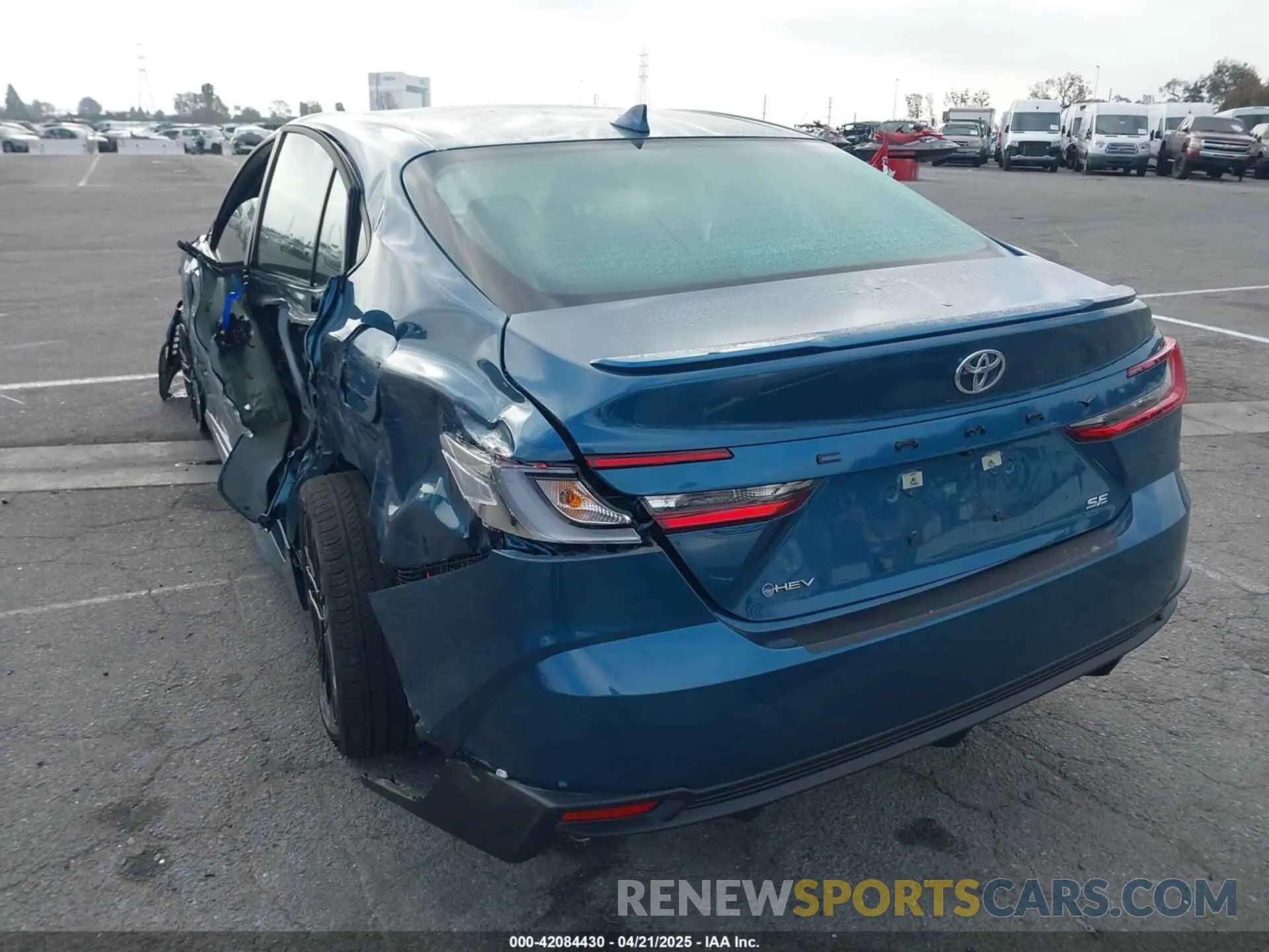 3 fotografías del automóvil dañado 4T1DAACK3SU571104 TOYOTA CAMRY 2025