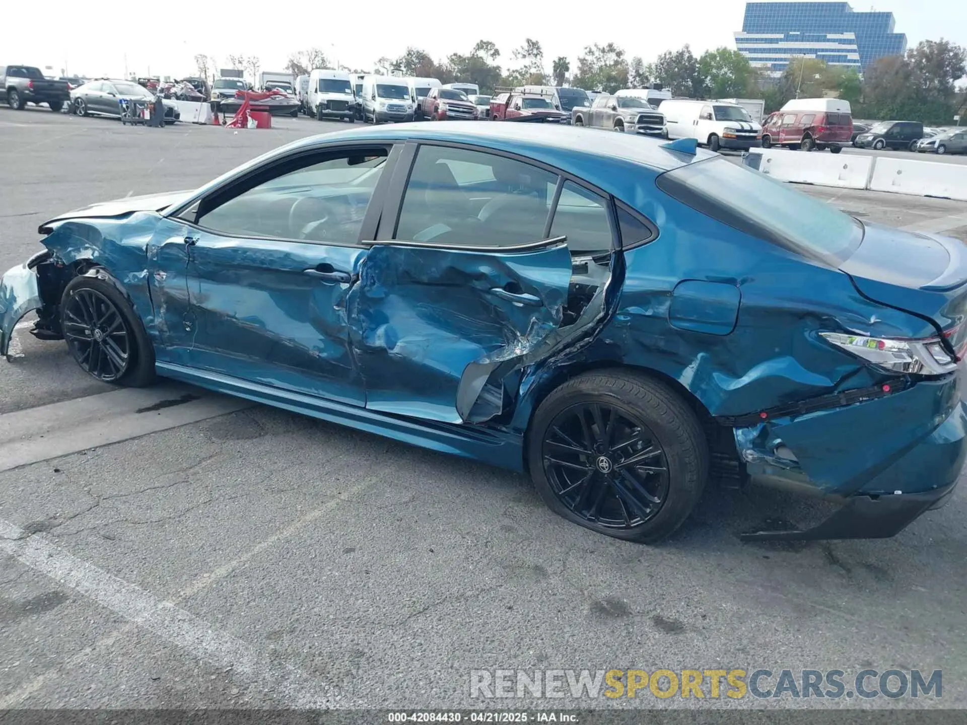 6 fotografías del automóvil dañado 4T1DAACK3SU571104 TOYOTA CAMRY 2025