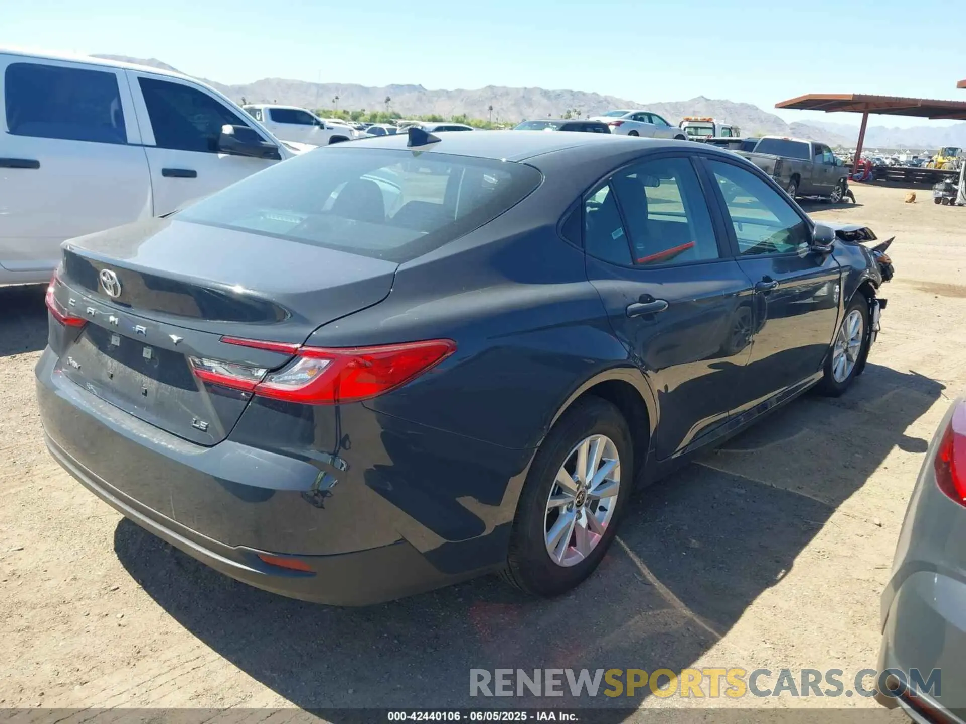 4 fotografías del automóvil dañado 4T1DAACK3SU579056 TOYOTA CAMRY 2025
