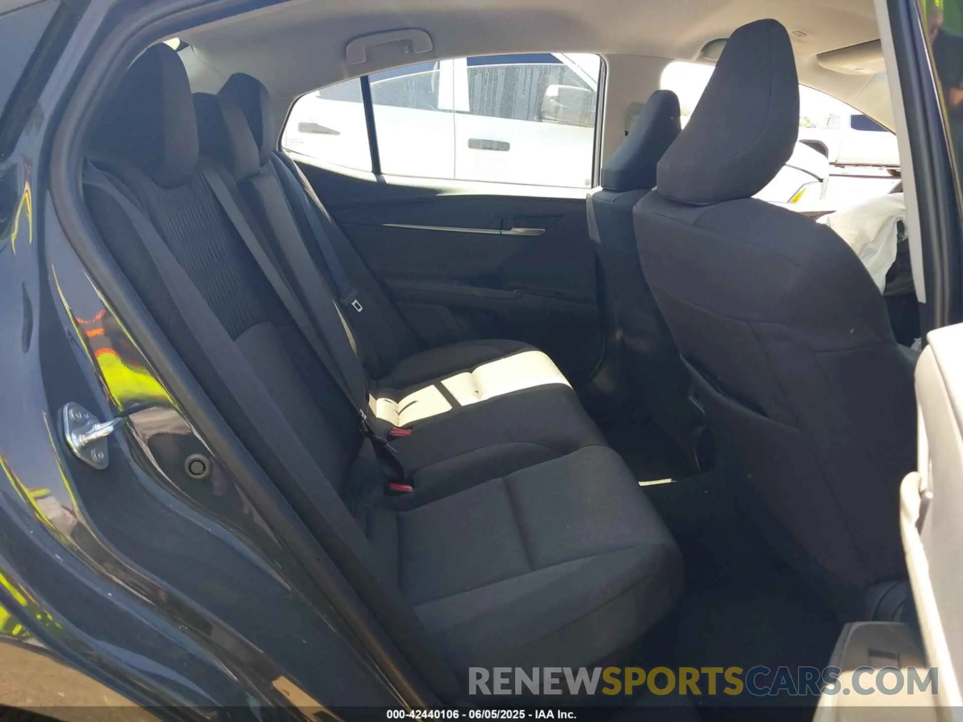 8 fotografías del automóvil dañado 4T1DAACK3SU579056 TOYOTA CAMRY 2025