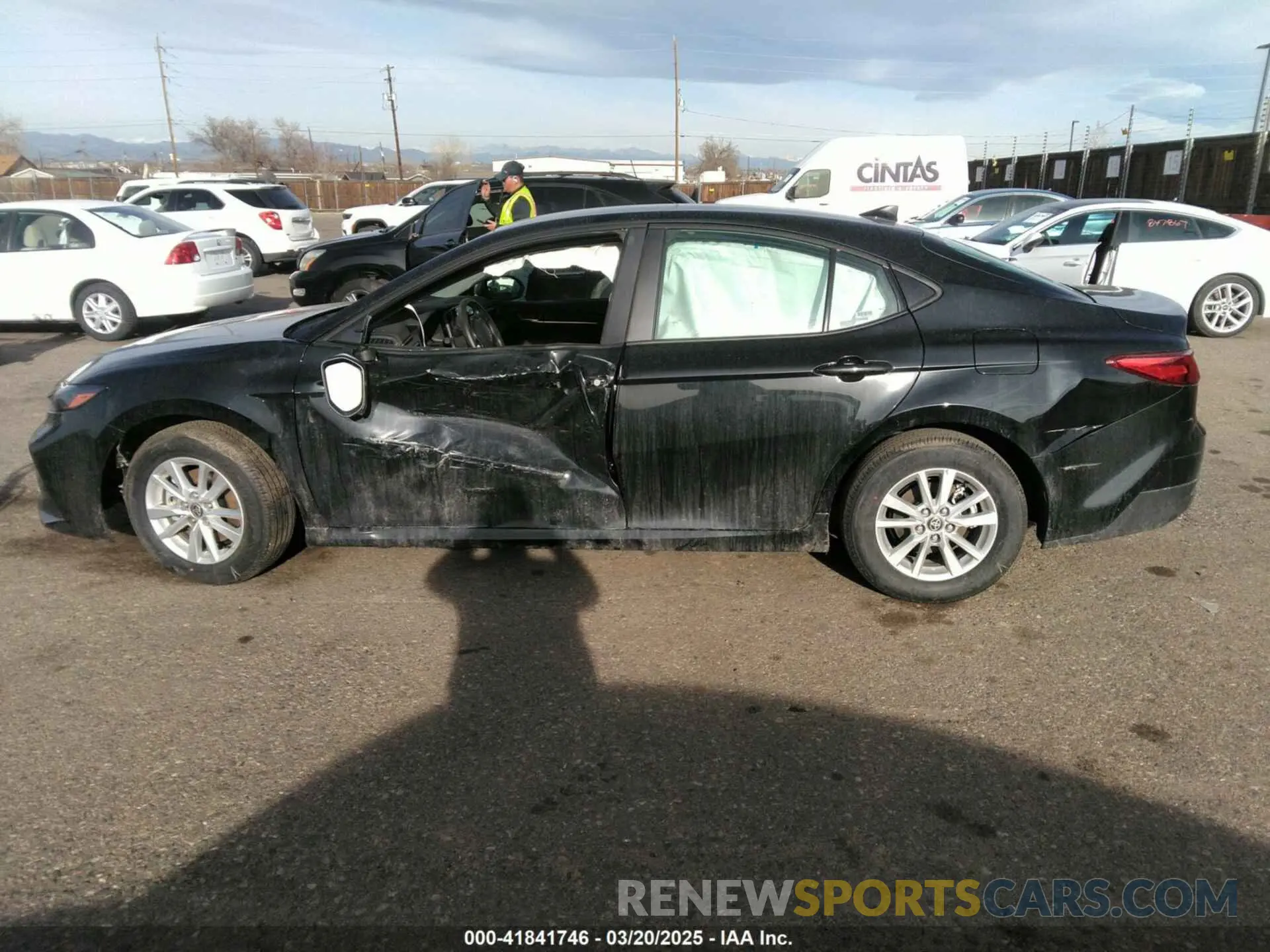 14 fotografías del automóvil dañado 4T1DAACK3SU579154 TOYOTA CAMRY 2025