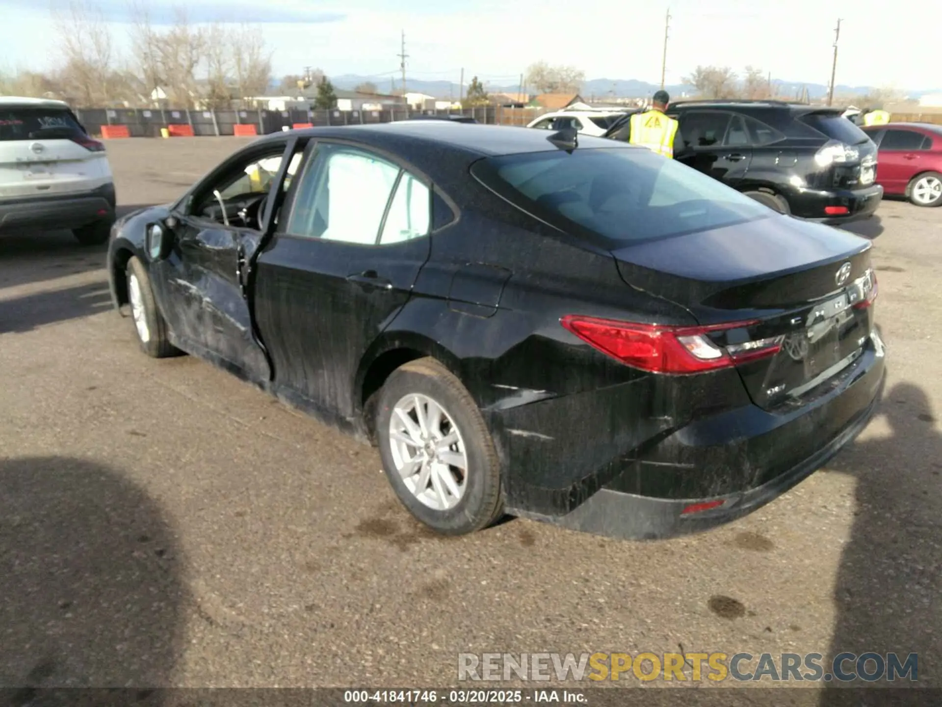 3 fotografías del automóvil dañado 4T1DAACK3SU579154 TOYOTA CAMRY 2025