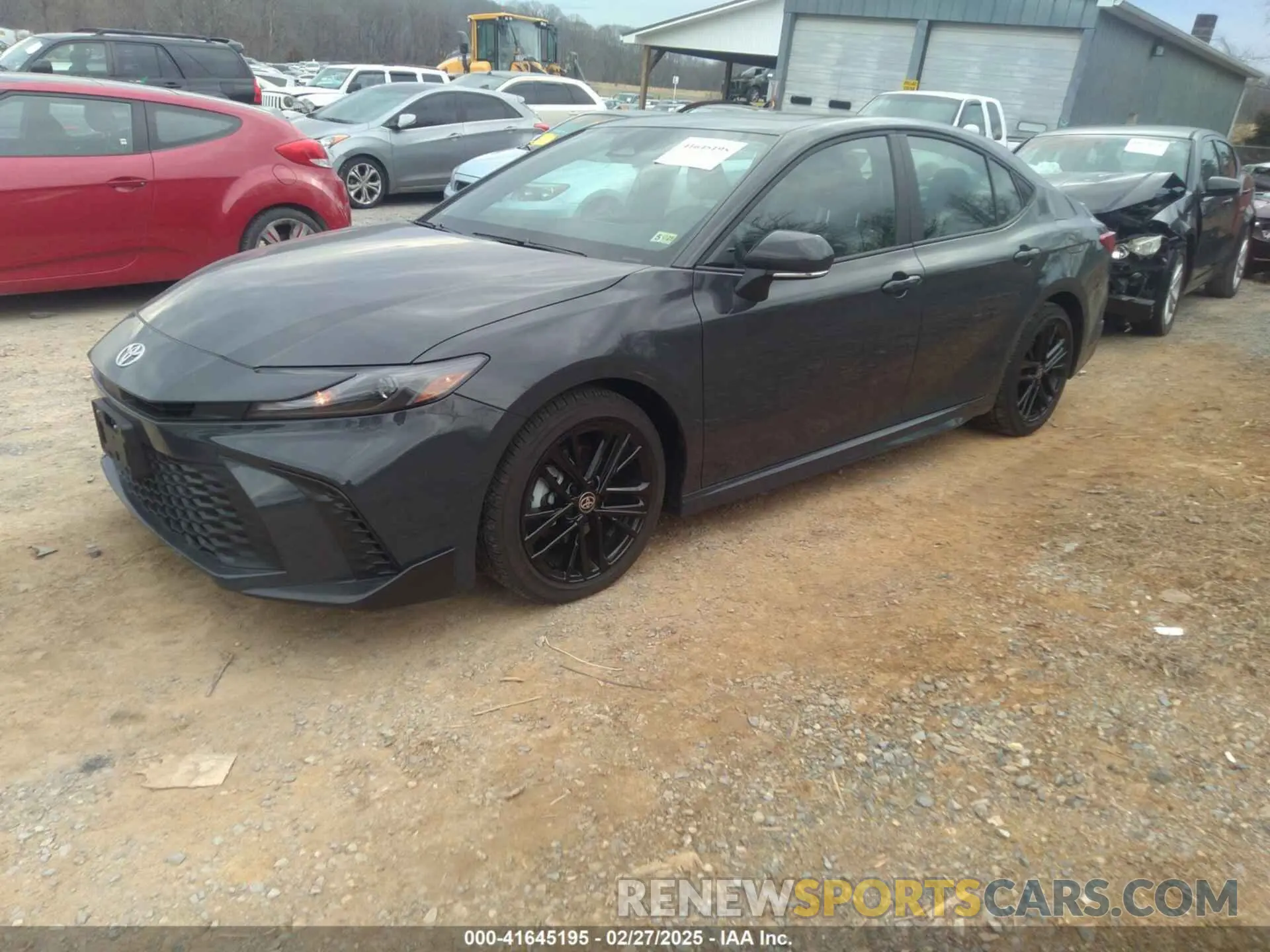 2 fotografías del automóvil dañado 4T1DAACK4SU009843 TOYOTA CAMRY 2025
