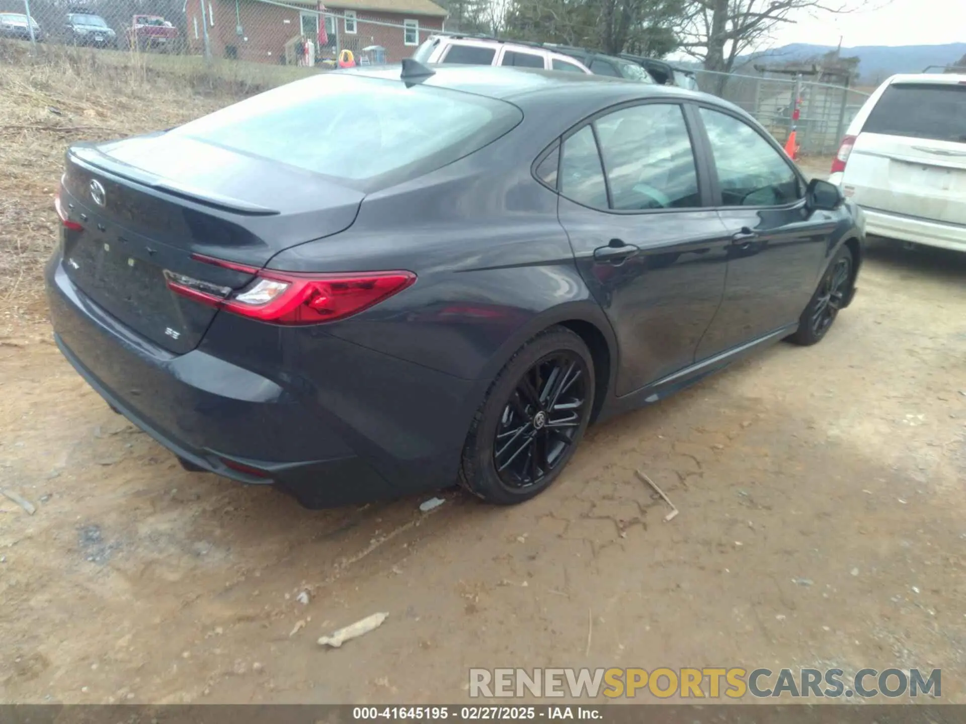 4 fotografías del automóvil dañado 4T1DAACK4SU009843 TOYOTA CAMRY 2025