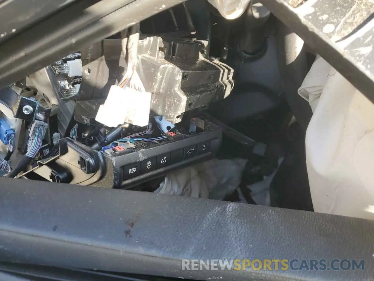 9 fotografías del automóvil dañado 4T1DAACK4SU046049 TOYOTA CAMRY 2025