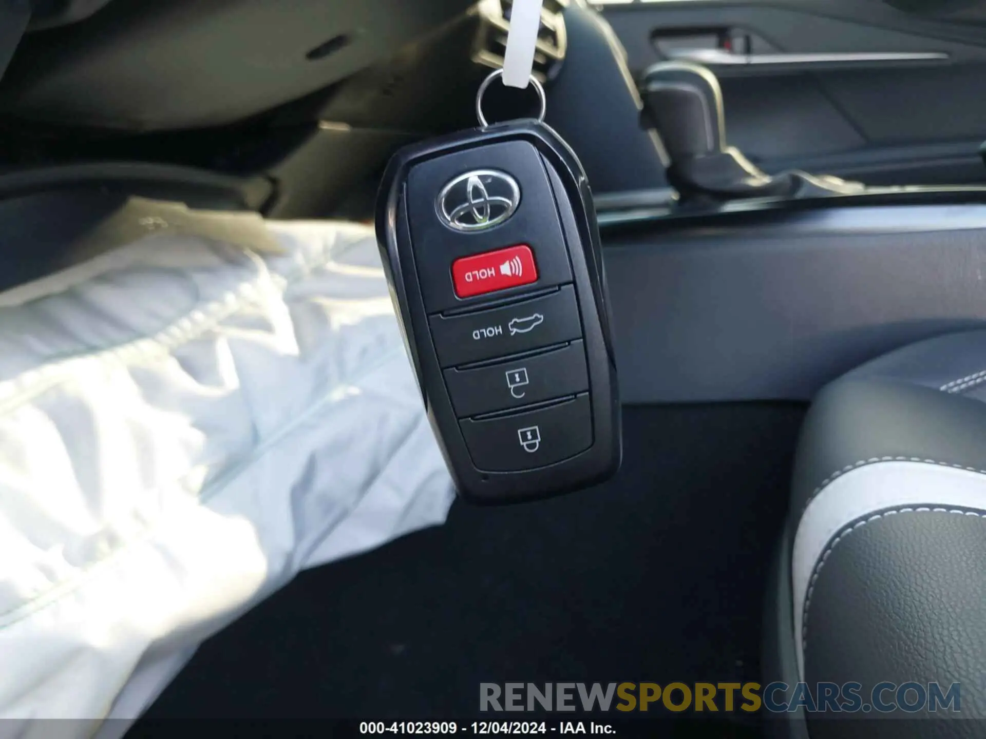 11 fotografías del automóvil dañado 4T1DAACK4SU061232 TOYOTA CAMRY 2025