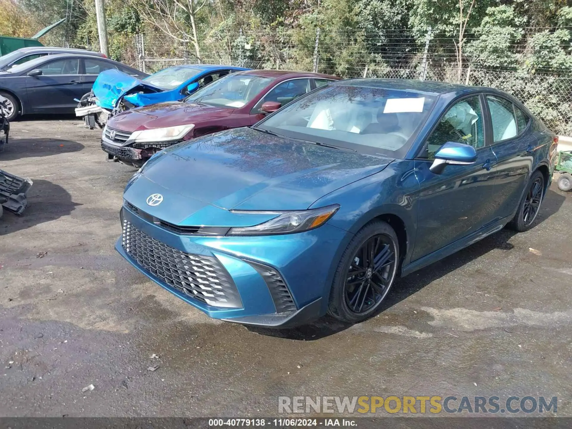 2 fotografías del automóvil dañado 4T1DAACK4SU066236 TOYOTA CAMRY 2025