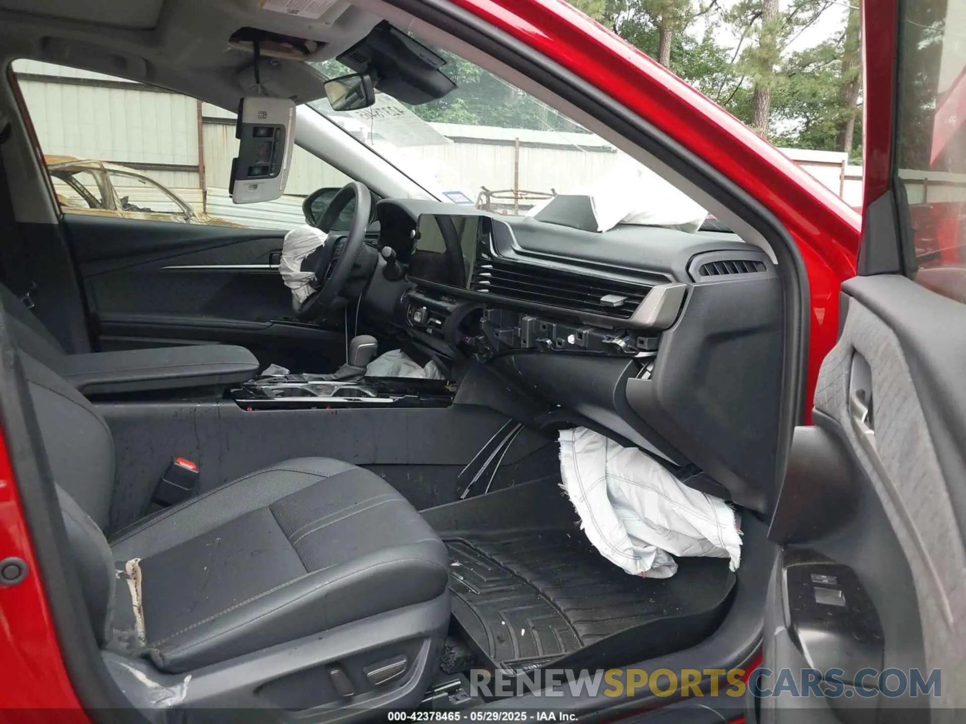 5 fotografías del automóvil dañado 4T1DAACK4SU080640 TOYOTA CAMRY 2025