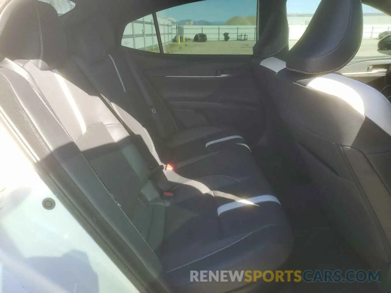 10 fotografías del automóvil dañado 4T1DAACK4SU088138 TOYOTA CAMRY 2025