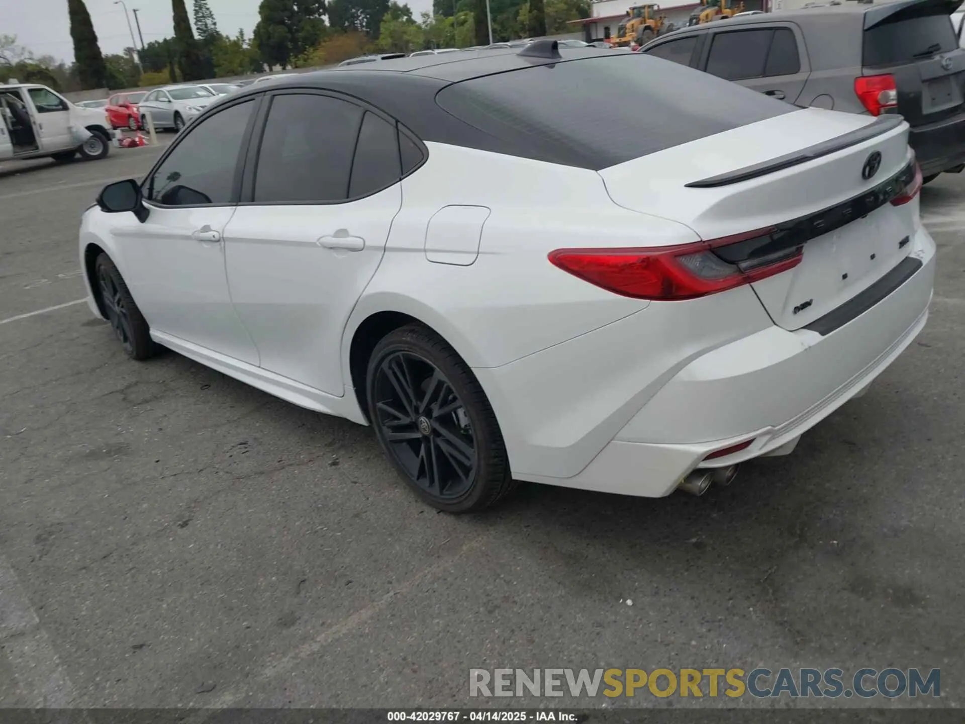 3 fotografías del automóvil dañado 4T1DAACK4SU104192 TOYOTA CAMRY 2025