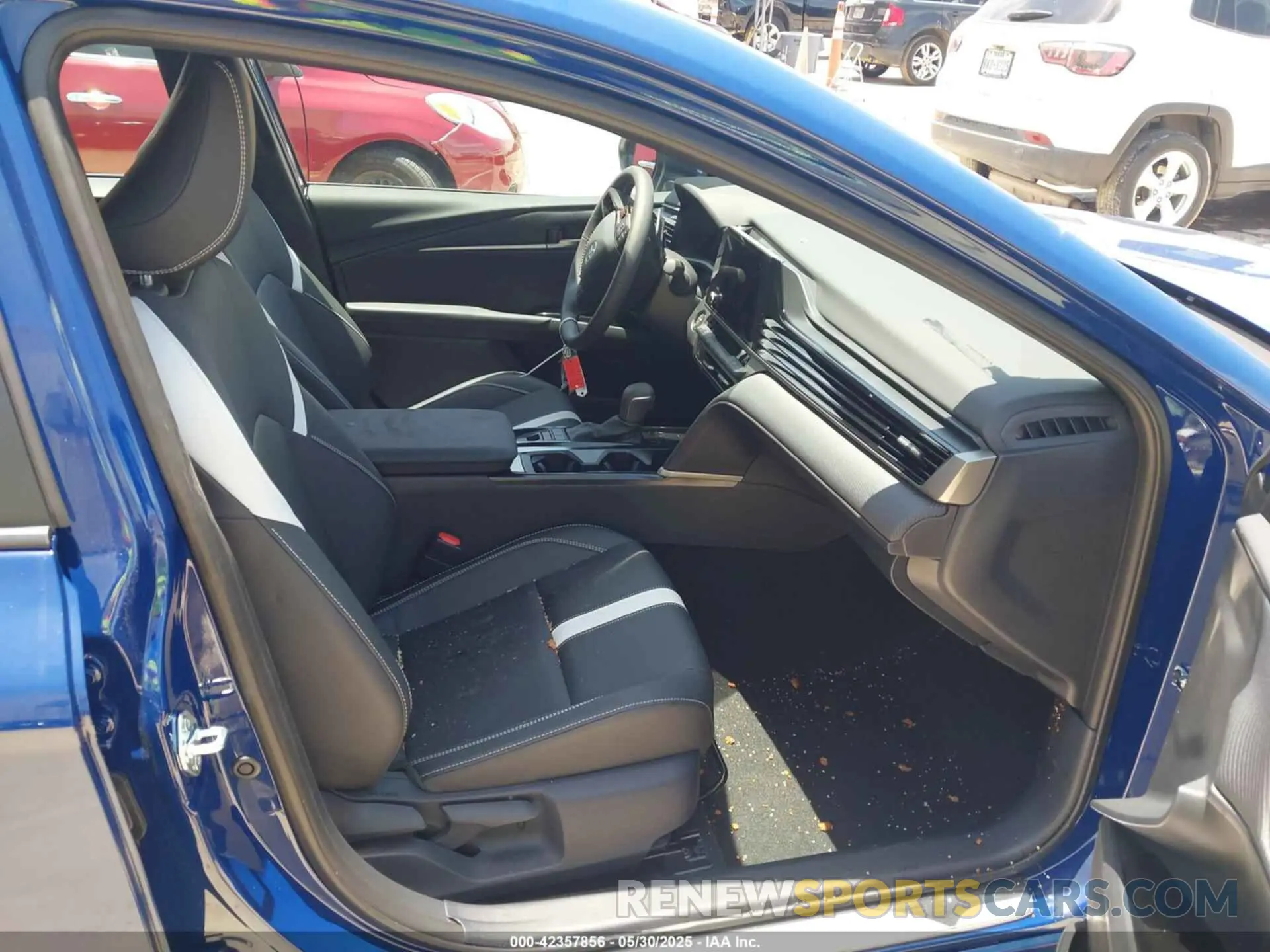 5 fotografías del automóvil dañado 4T1DAACK4SU145535 TOYOTA CAMRY 2025