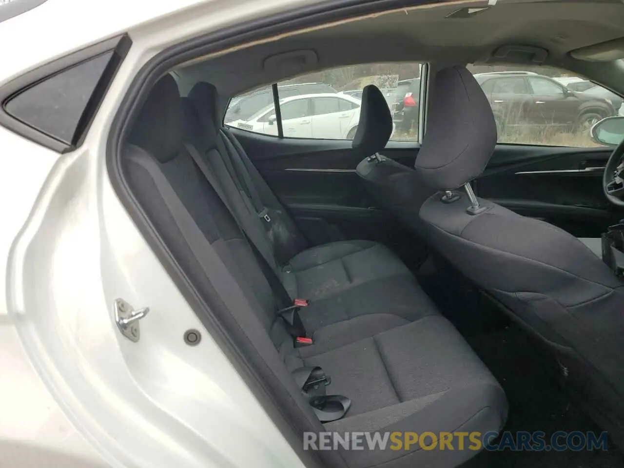 10 fotografías del automóvil dañado 4T1DAACK4SU501921 TOYOTA CAMRY 2025