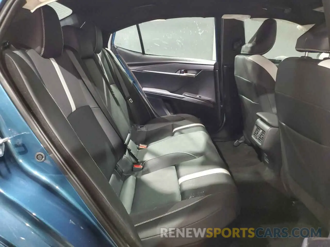 10 fotografías del automóvil dañado 4T1DAACK4SU503491 TOYOTA CAMRY 2025
