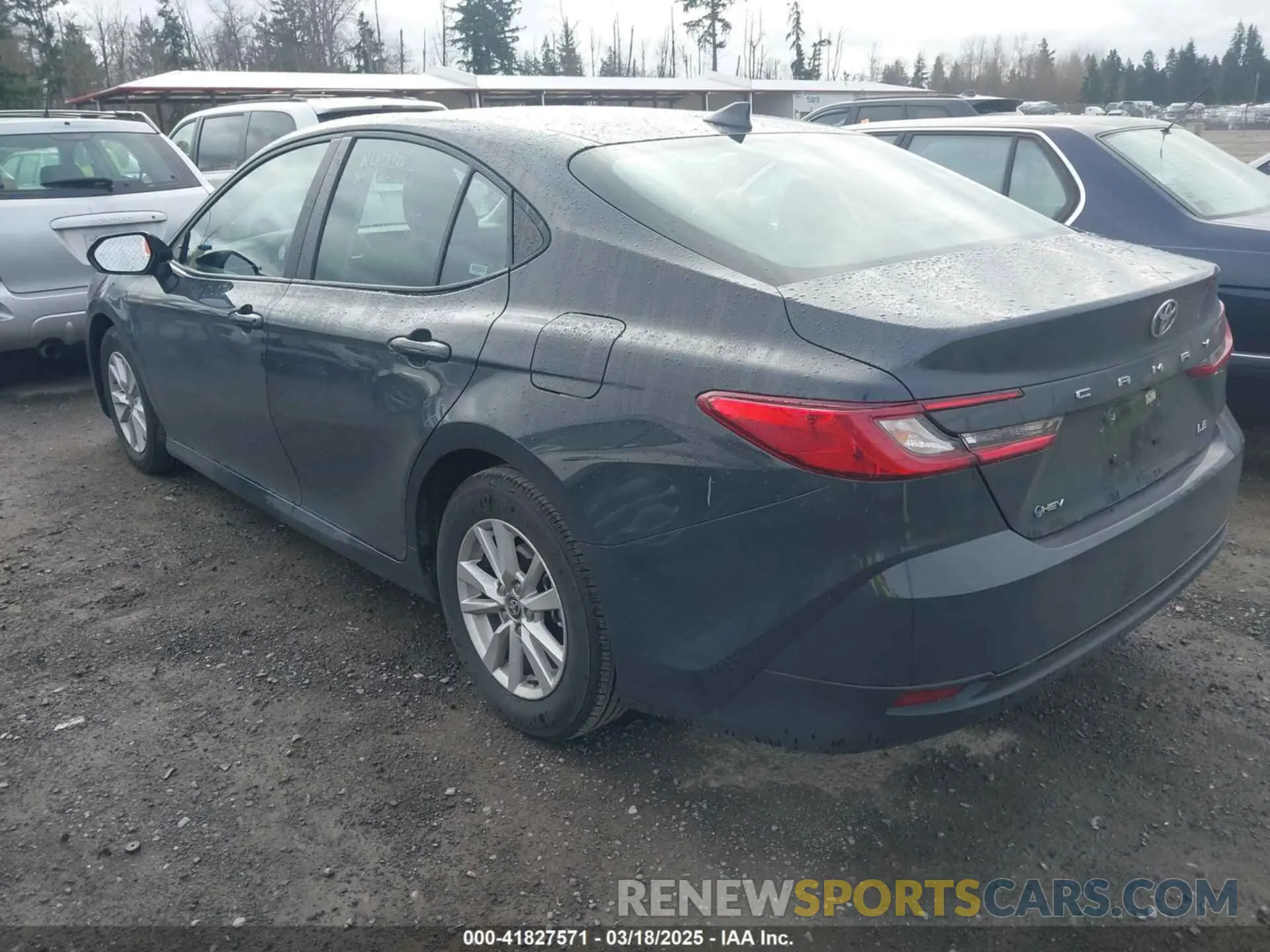 3 fotografías del automóvil dañado 4T1DAACK4SU503717 TOYOTA CAMRY 2025