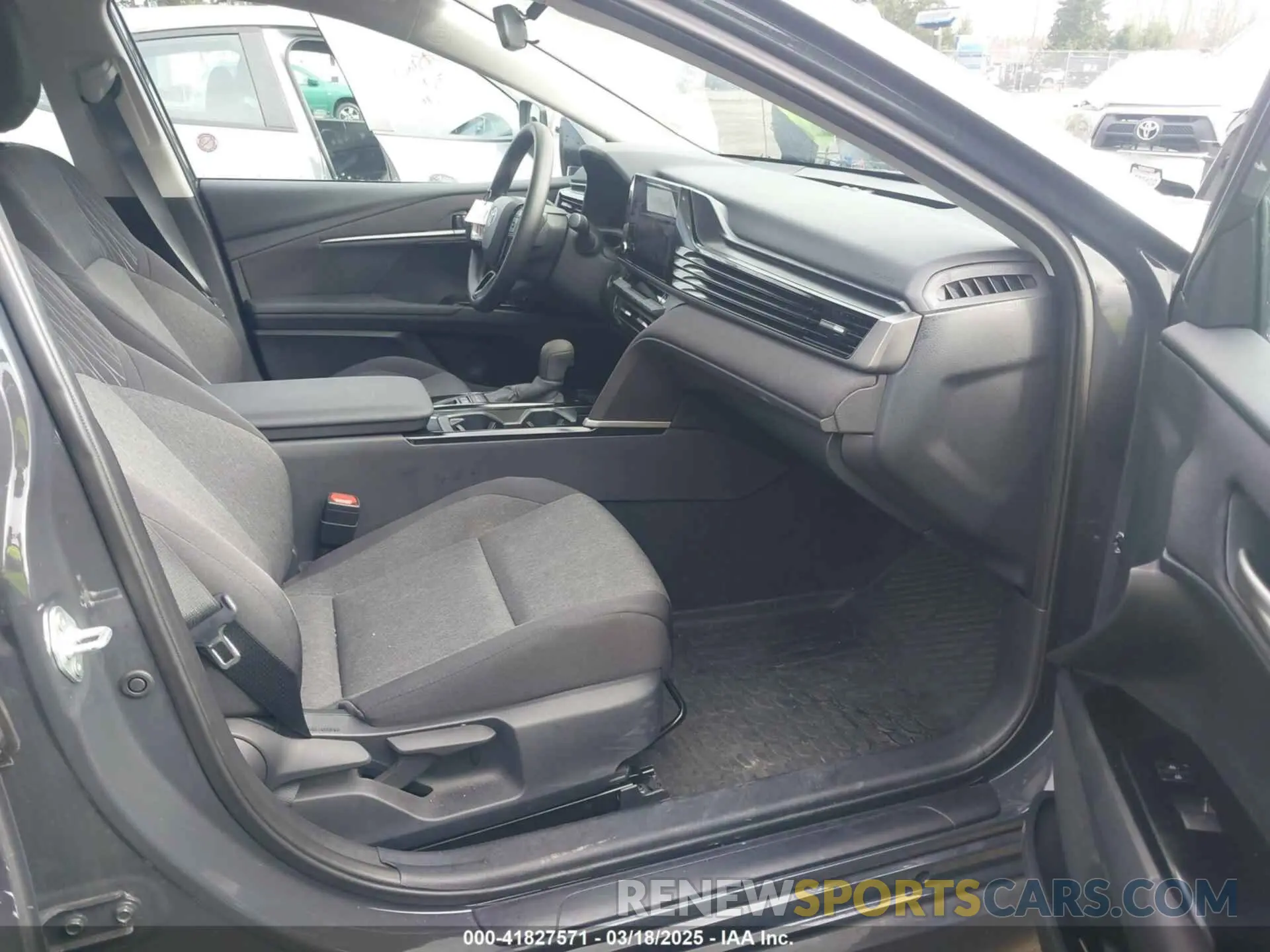 5 fotografías del automóvil dañado 4T1DAACK4SU503717 TOYOTA CAMRY 2025