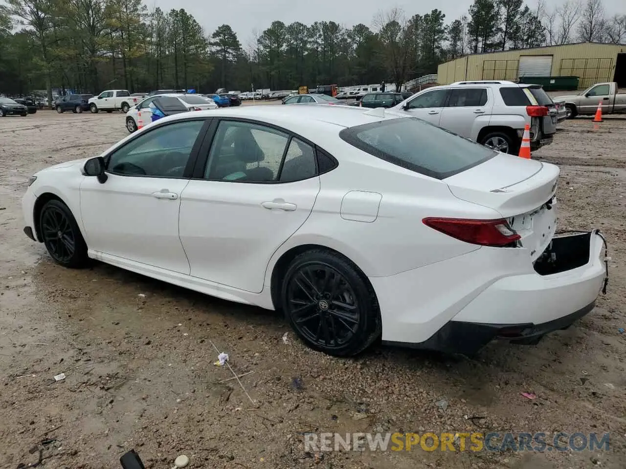 2 fotografías del automóvil dañado 4T1DAACK4SU506505 TOYOTA CAMRY 2025
