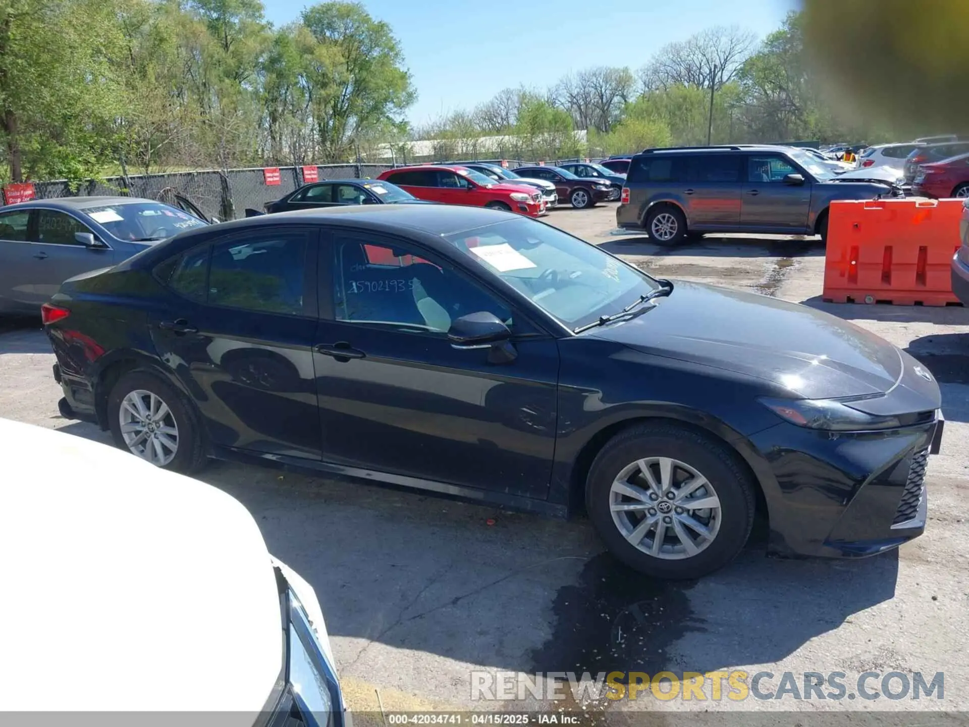 14 fotografías del automóvil dañado 4T1DAACK4SU513633 TOYOTA CAMRY 2025