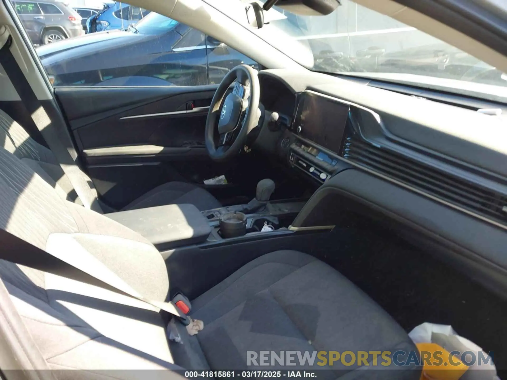 5 fotografías del automóvil dañado 4T1DAACK4SU517617 TOYOTA CAMRY 2025