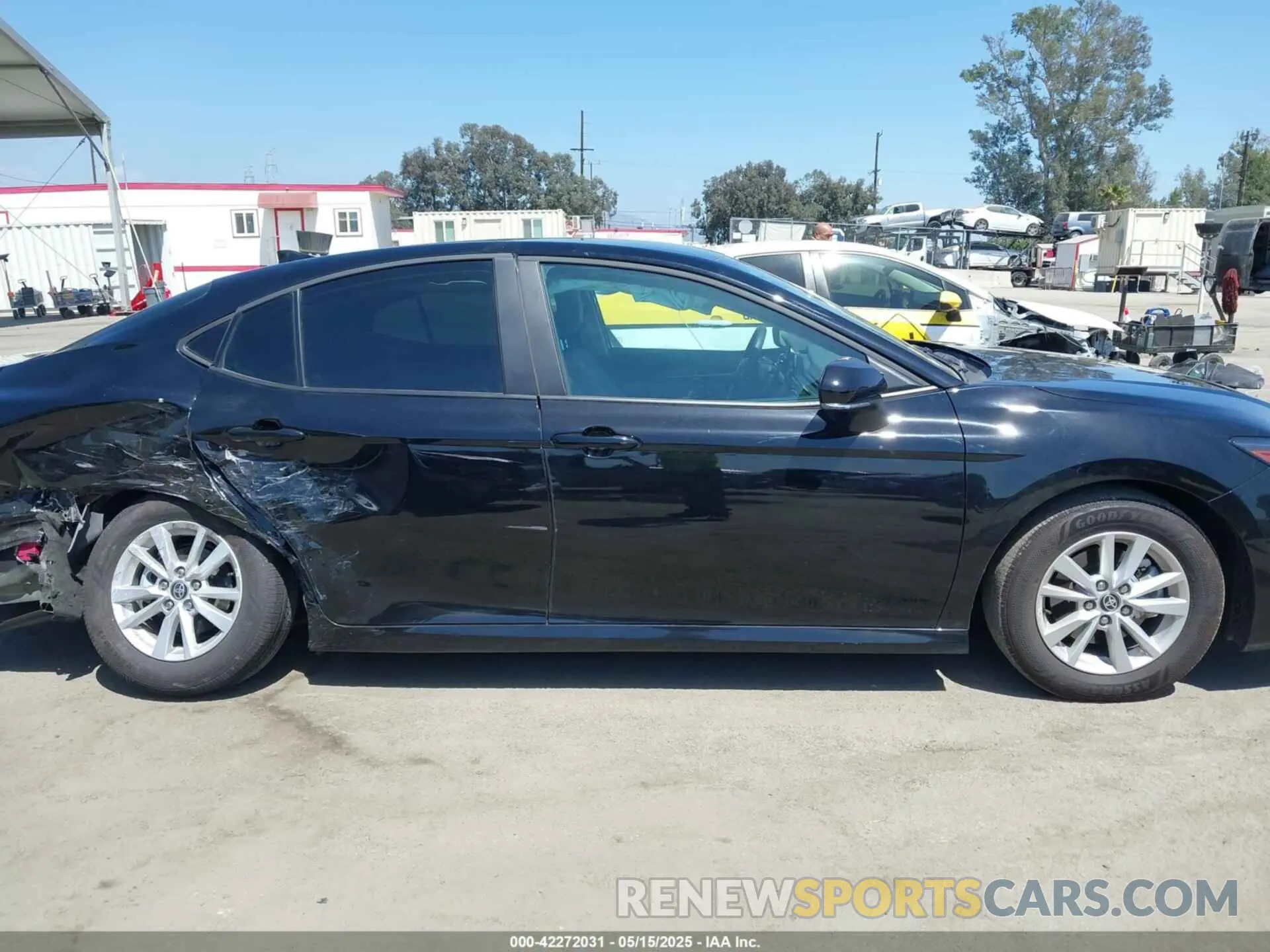 13 fotografías del automóvil dañado 4T1DAACK4SU521358 TOYOTA CAMRY 2025