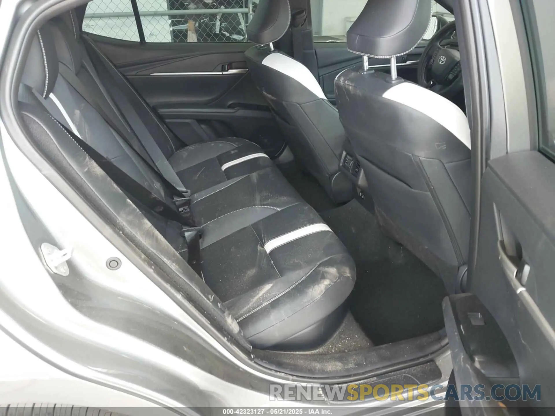 8 fotografías del automóvil dañado 4T1DAACK4SU530349 TOYOTA CAMRY 2025