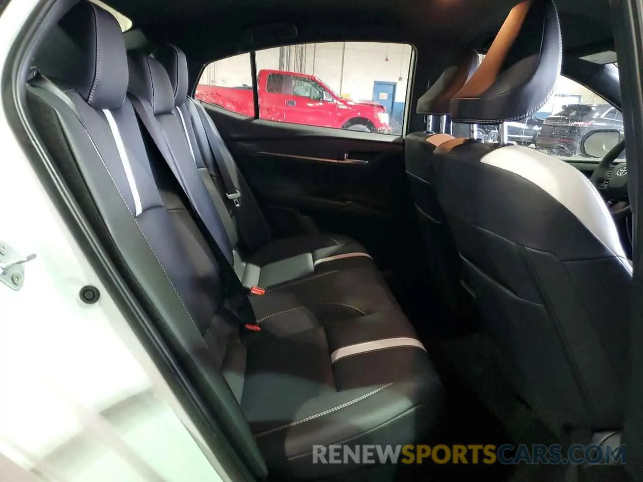 10 fotografías del automóvil dañado 4T1DAACK4SU537480 TOYOTA CAMRY 2025
