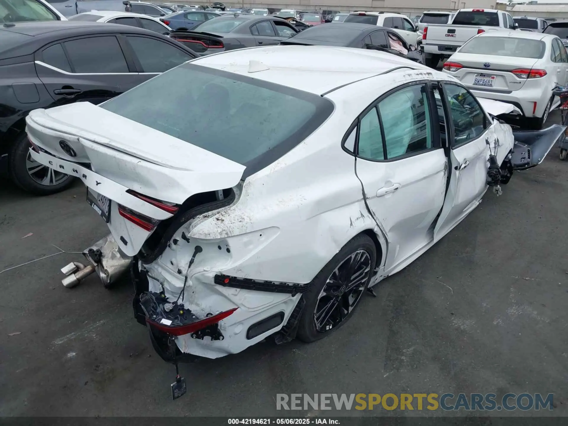 4 fotografías del automóvil dañado 4T1DAACK4SU557518 TOYOTA CAMRY 2025