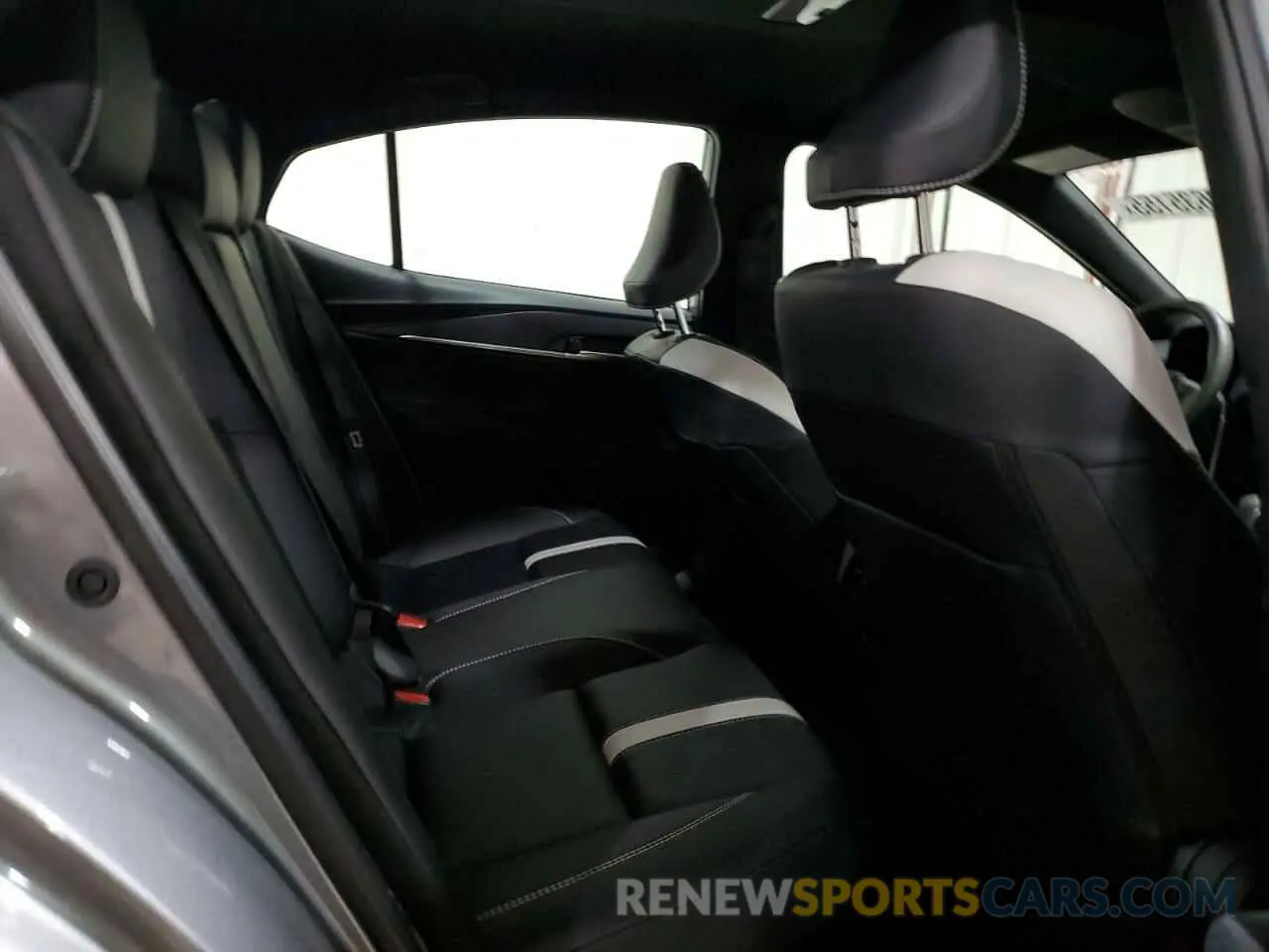 10 fotografías del automóvil dañado 4T1DAACK4SU571256 TOYOTA CAMRY 2025