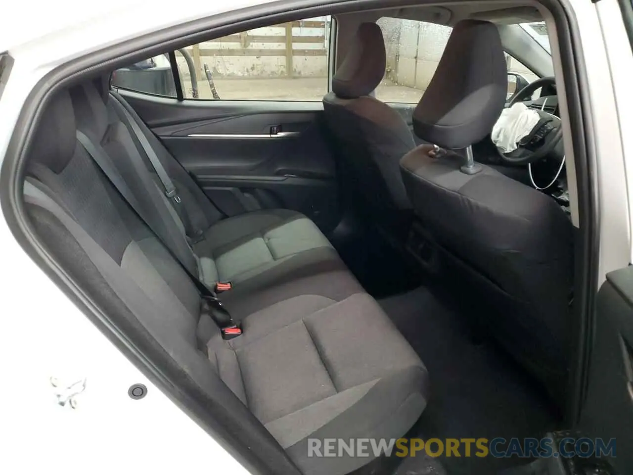 10 fotografías del automóvil dañado 4T1DAACK4SU574383 TOYOTA CAMRY 2025