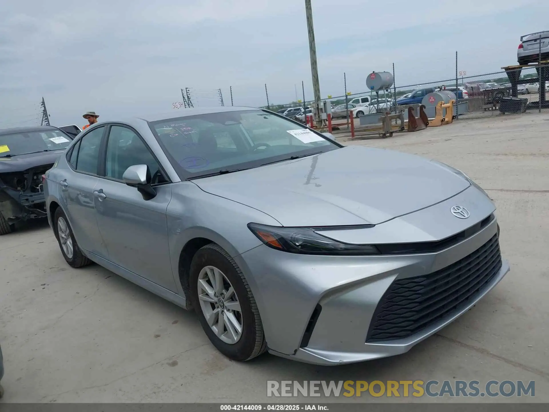 13 fotografías del automóvil dañado 4T1DAACK5SU000942 TOYOTA CAMRY 2025