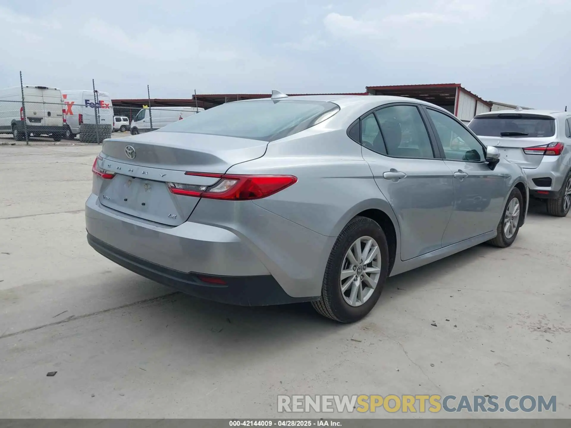 4 fotografías del automóvil dañado 4T1DAACK5SU000942 TOYOTA CAMRY 2025