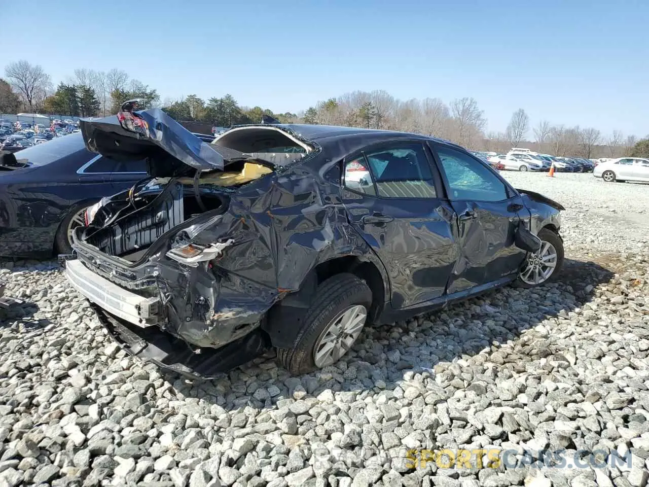 3 fotografías del automóvil dañado 4T1DAACK5SU001475 TOYOTA CAMRY 2025