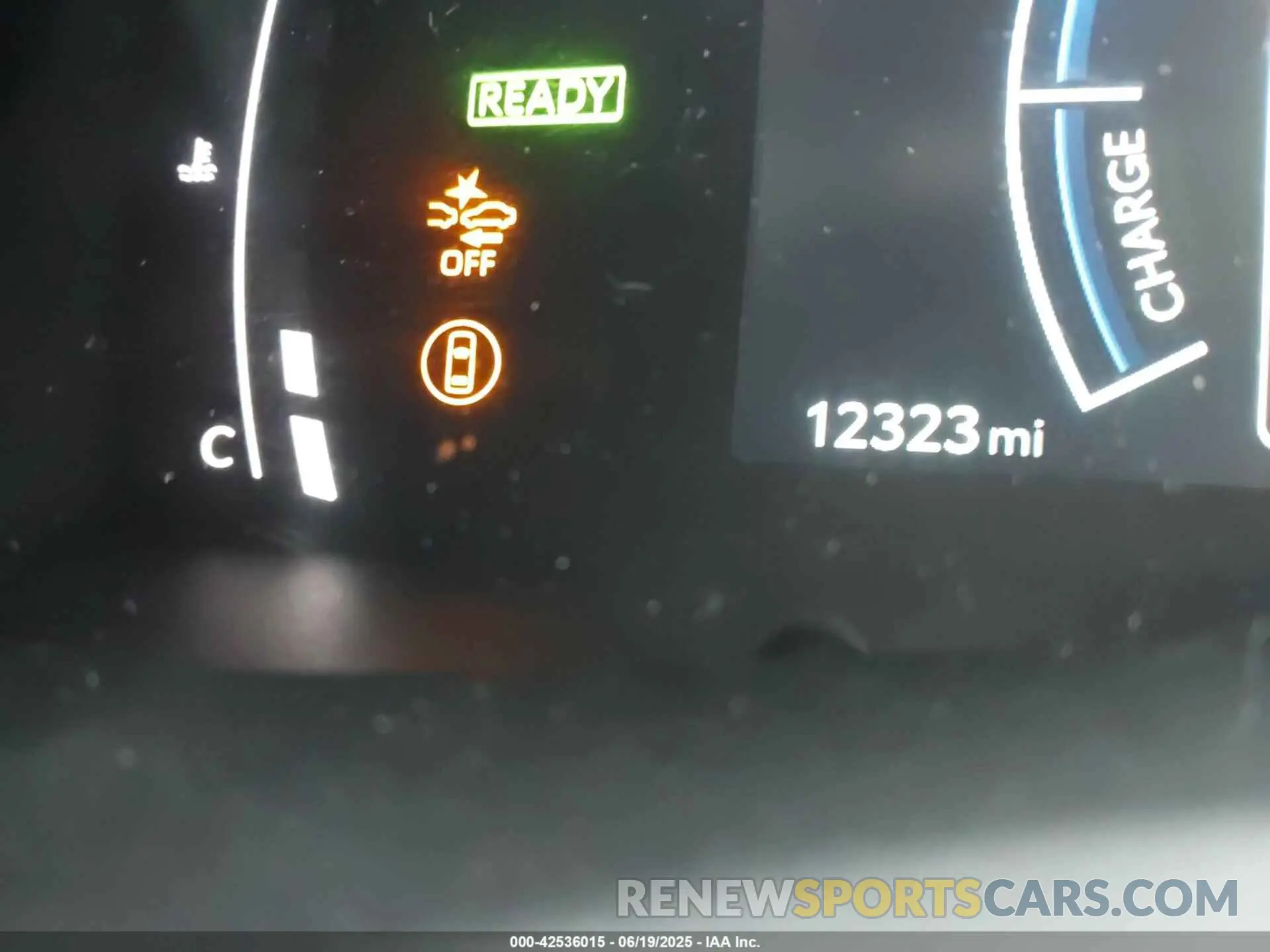 15 fotografías del automóvil dañado 4T1DAACK5SU004537 TOYOTA CAMRY 2025