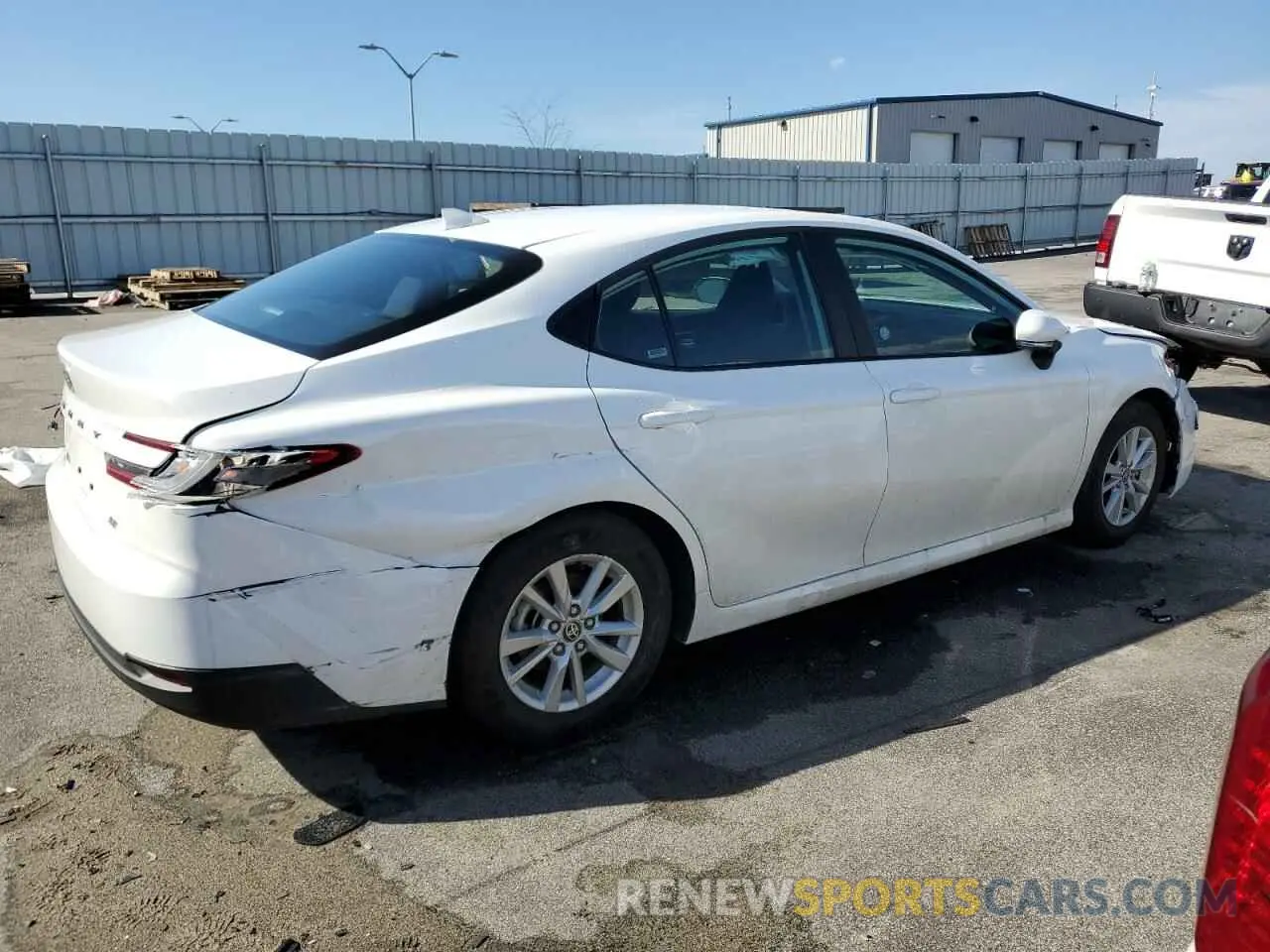 3 fotografías del automóvil dañado 4T1DAACK5SU006367 TOYOTA CAMRY 2025