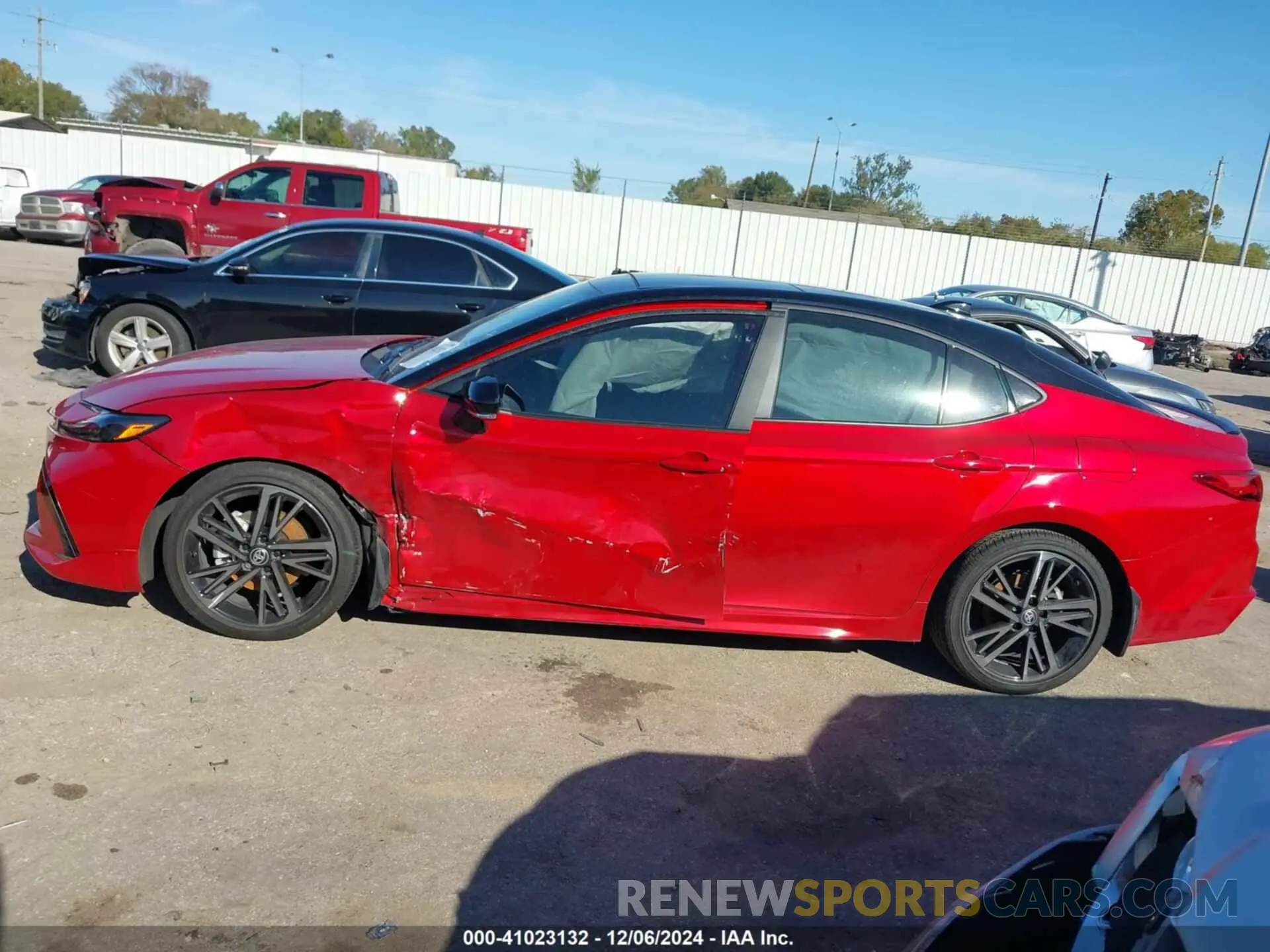 14 fotografías del automóvil dañado 4T1DAACK5SU006708 TOYOTA CAMRY 2025