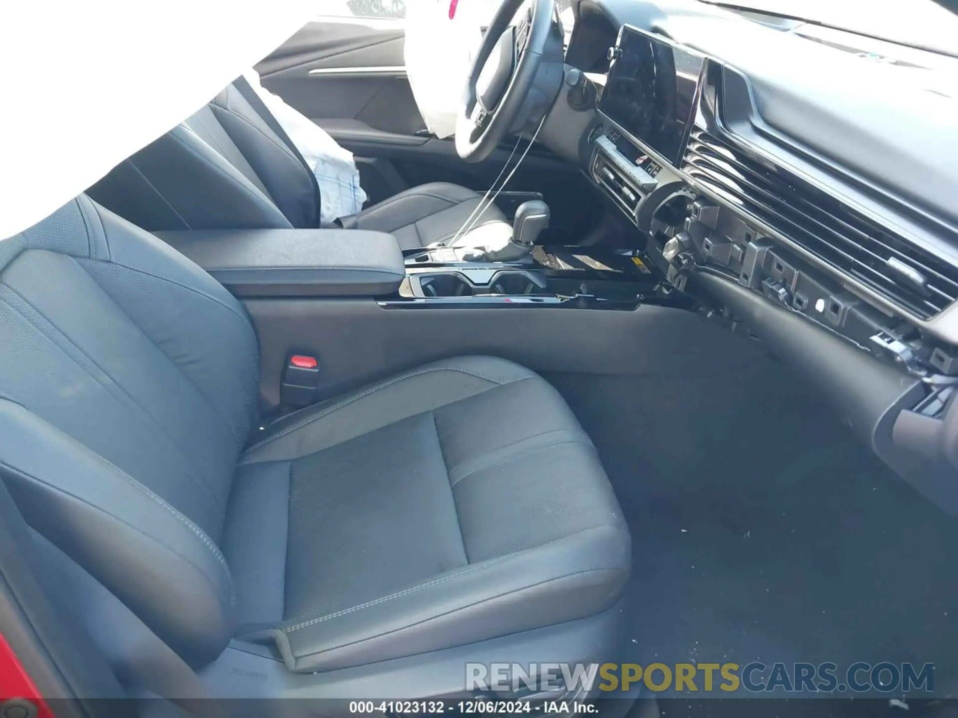 5 fotografías del automóvil dañado 4T1DAACK5SU006708 TOYOTA CAMRY 2025