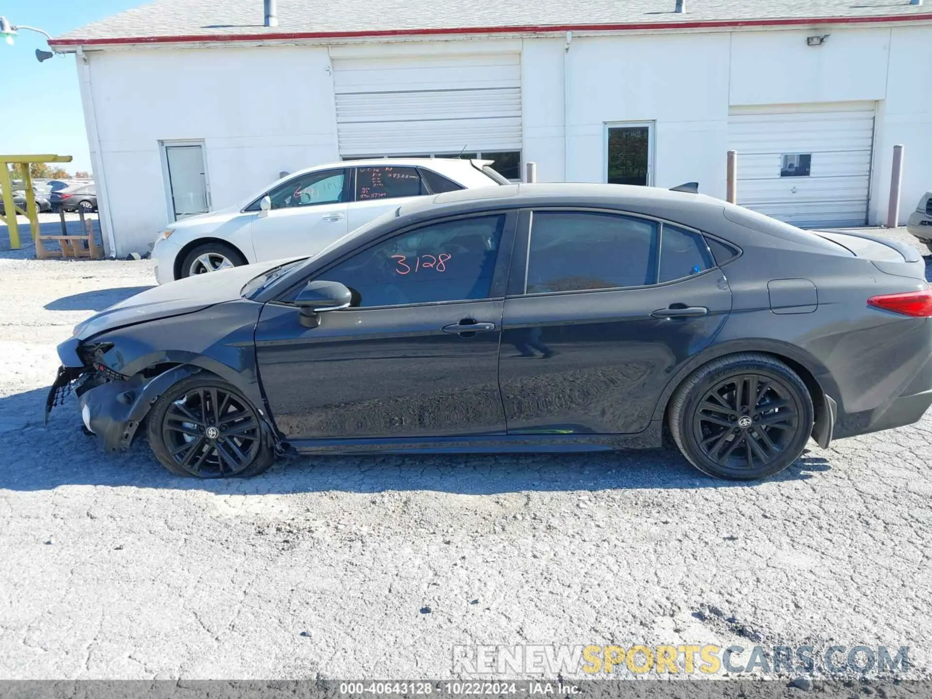 15 fotografías del automóvil dañado 4T1DAACK5SU030071 TOYOTA CAMRY 2025