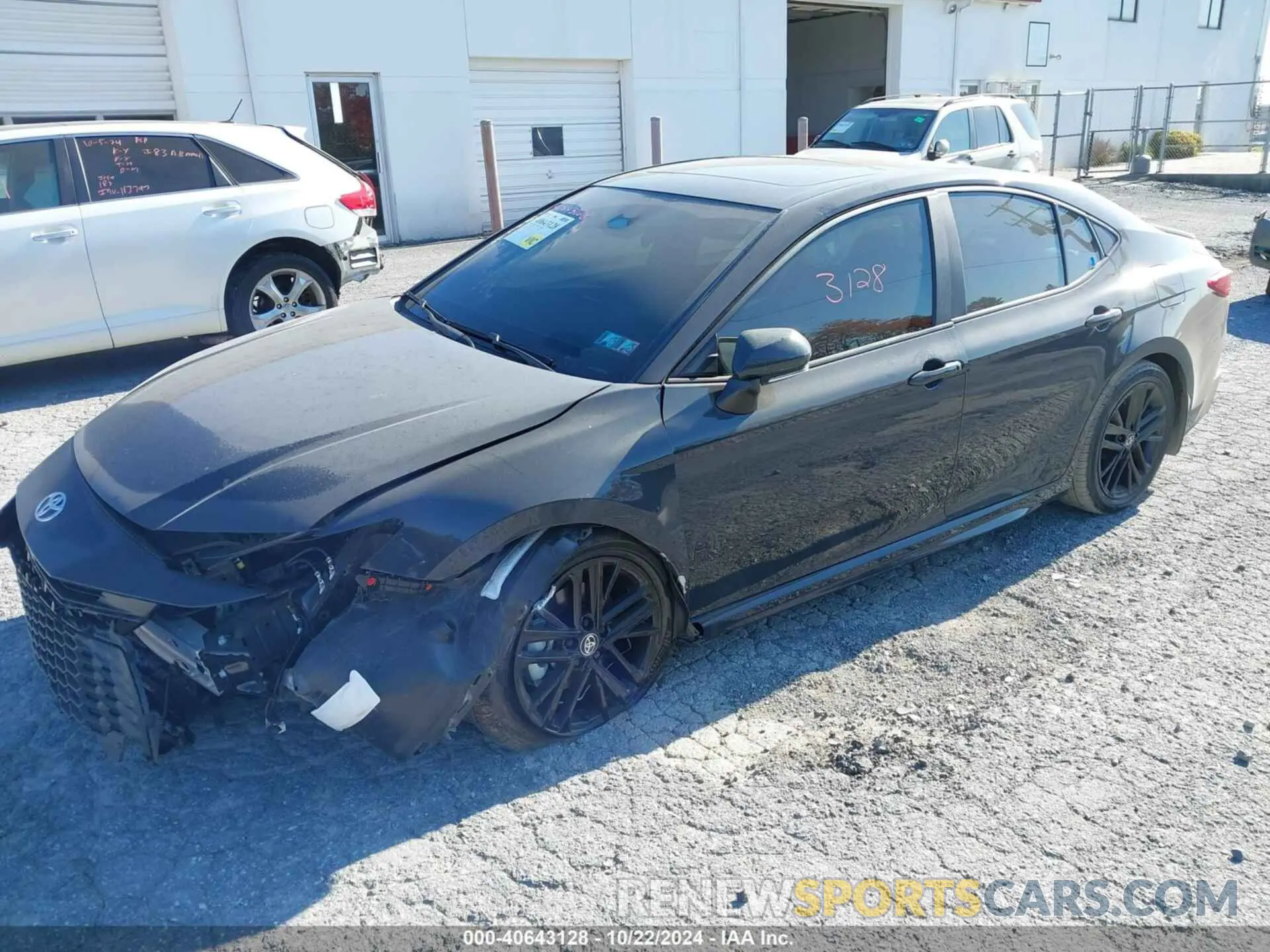 2 fotografías del automóvil dañado 4T1DAACK5SU030071 TOYOTA CAMRY 2025